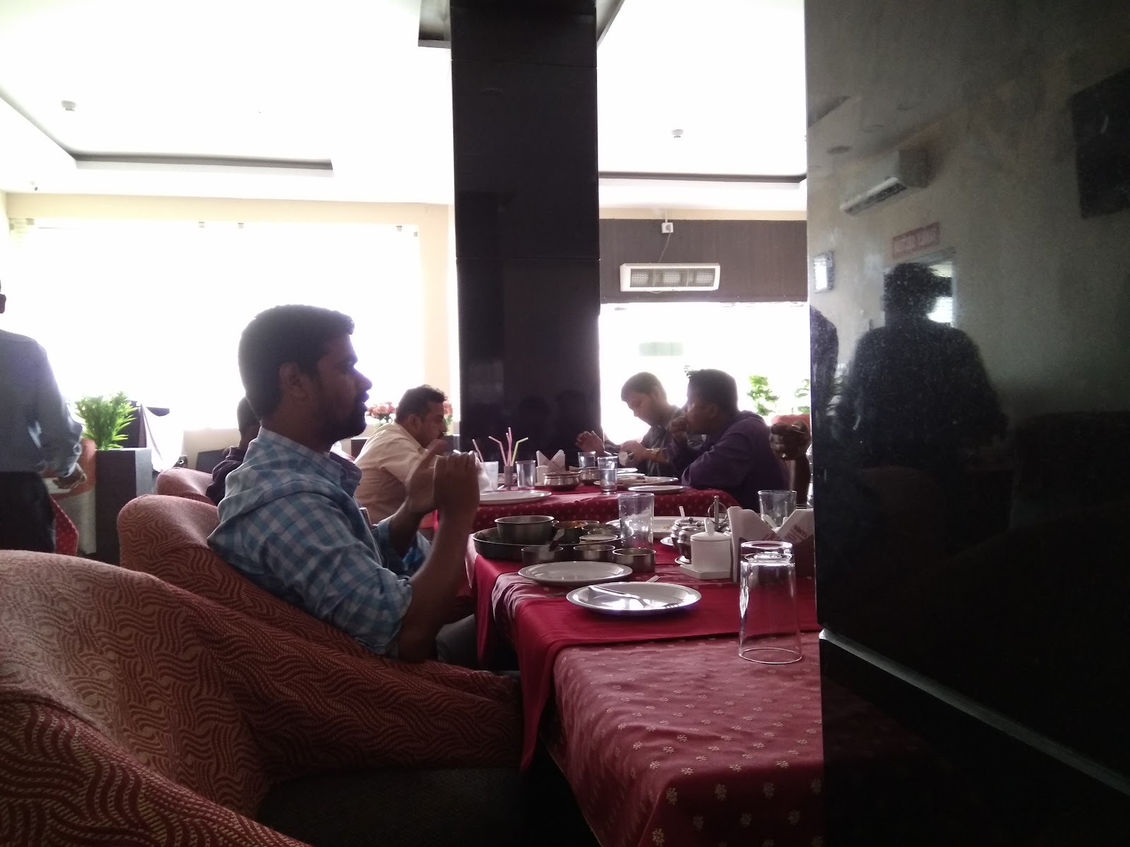 Sneham Hotel — Banquet Hall in Bala Nagar, Hyderabad (on-site parking, in-house decoration, outside catering allowed, bar service available) — photo 4