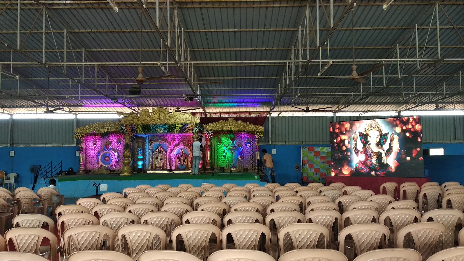 Veeranna Vital Function Hall — Banquet Hall in Hyderabad (on-site parking, in-house decoration, bar service available, 300–450 guest capacity)
