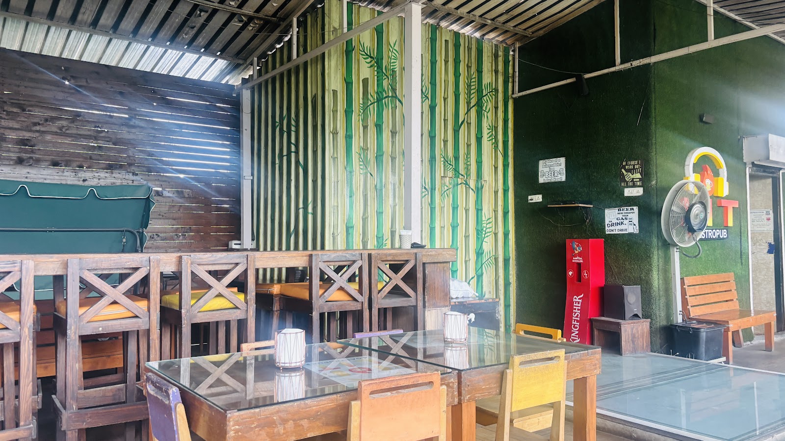LIT Gastropub · Jayanagar — Banquet Hall in Jayanagar, Bangalore (on-site parking, in-house decoration, DJ permitted, bar service available) — photo 3