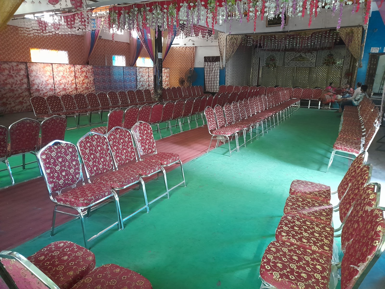 Ahmed Gulshan Function Palace — Banquet Hall in Hyderabad (on-site parking, in-house decoration, bar service available, 200–300 guest capacity)