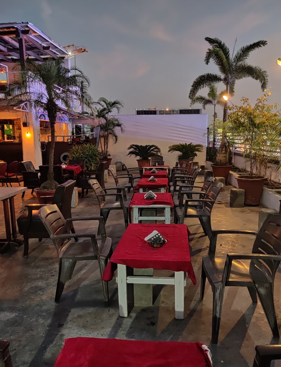 Club8 · Kondapur — Banquet Hall in Hyderabad (on-site parking, in-house decoration, DJ permitted, bar service available)