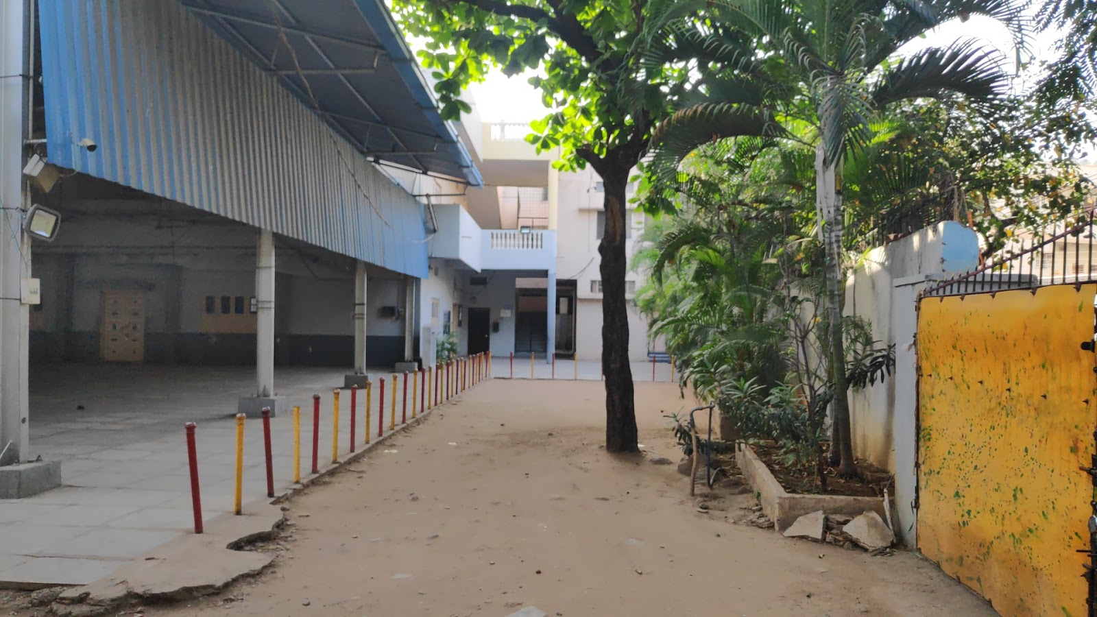 Vinay Nagar Community Hall — Banquet Hall in Santosh Nagar, Hyderabad (on-site parking, in-house decoration, DJ permitted, bar service available) — photo 4