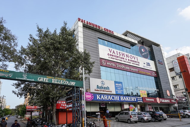 Hotel Sindhura Grand — Banquet Hall in Hyderabad (on-site parking, in-house decoration, outside catering allowed, bar service available)