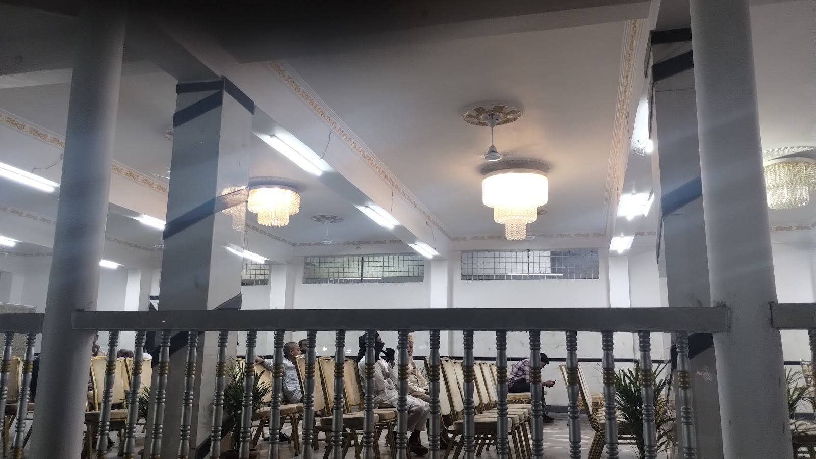 Raheem Function Hall — Banquet Hall in Santosh Nagar, Hyderabad (on-site parking, in-house decoration, bar service available, 400–600 guest capacity) — photo 3