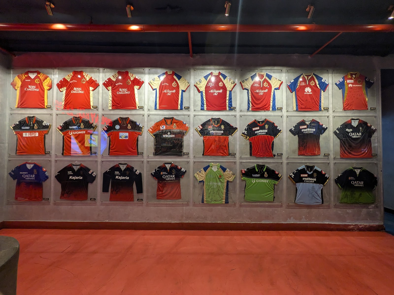 RCB Bar and Cafe — Restaurant in Ashok Nagar, Bangalore (on-site parking, in-house decoration, DJ permitted, bar service available) — photo 4