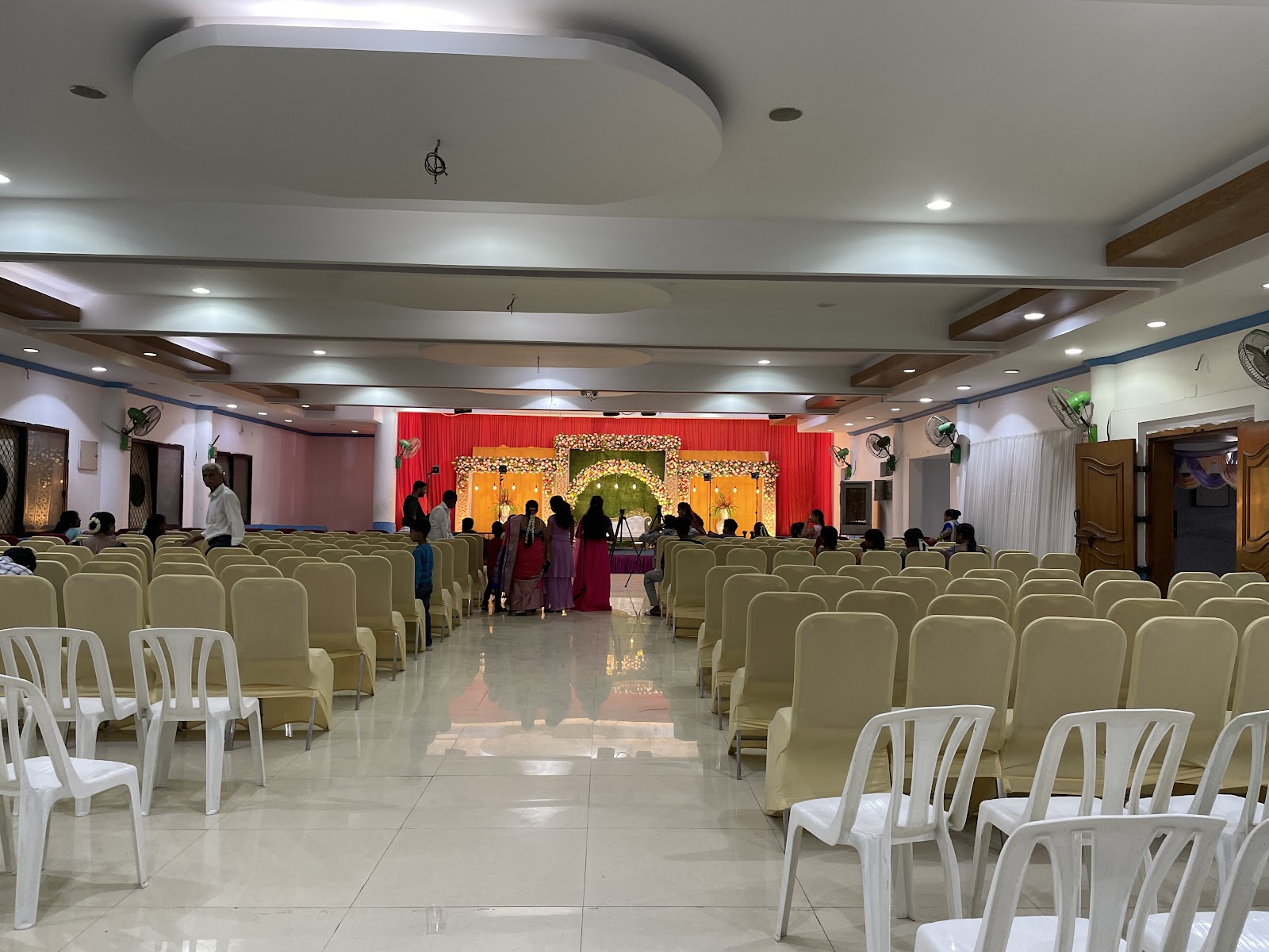 Krishna Reddy Function Hall — Banquet Hall in Amberpet, Hyderabad (on-site parking, in-house decoration, DJ permitted, bar service available) — photo 4