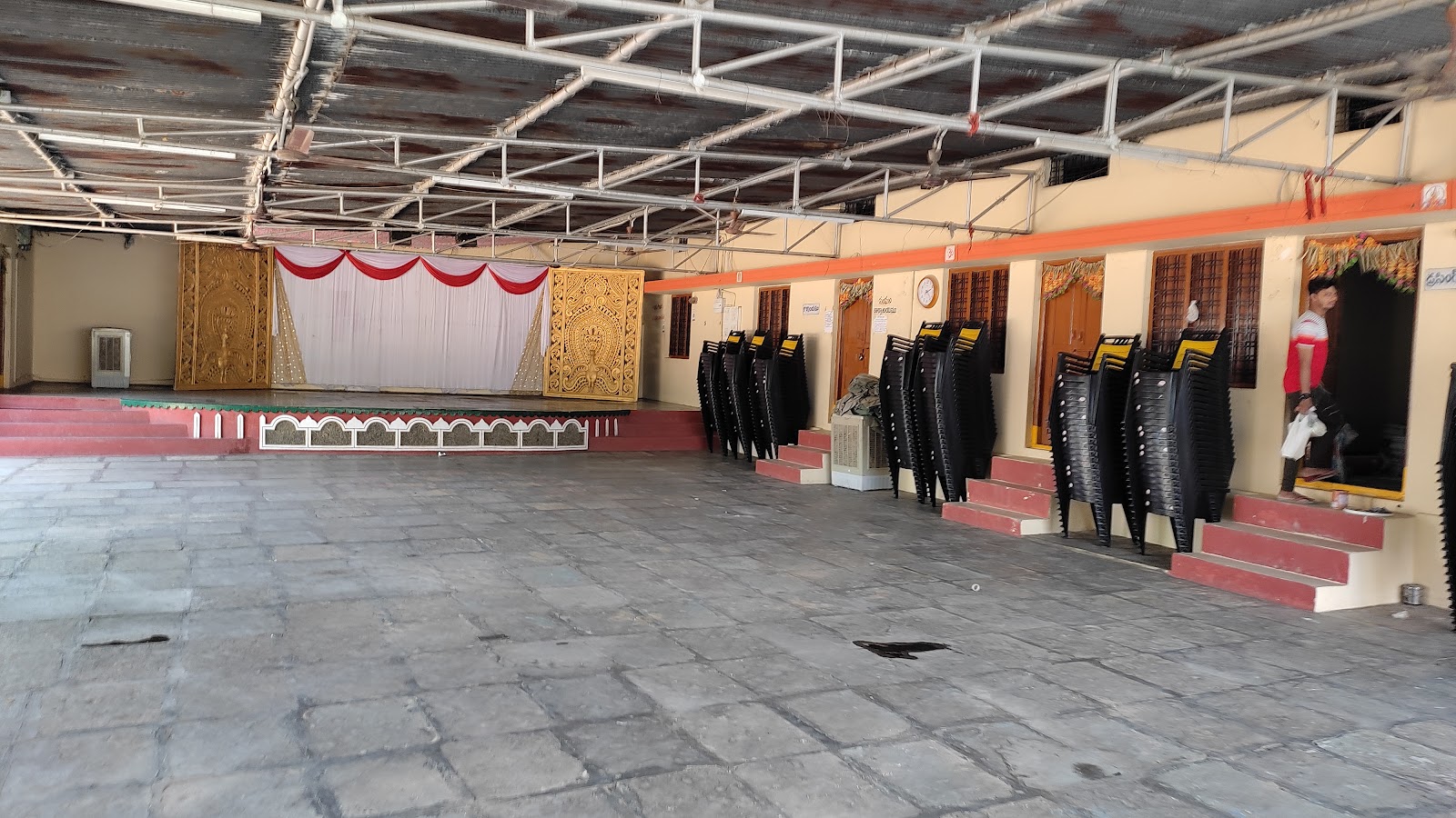 Sri Vasavi Arya Vysya Sangam Function Hall — Banquet Hall in Sivarampalli, Hyderabad (on-site parking, in-house decoration, DJ permitted, bar service available) — photo 3