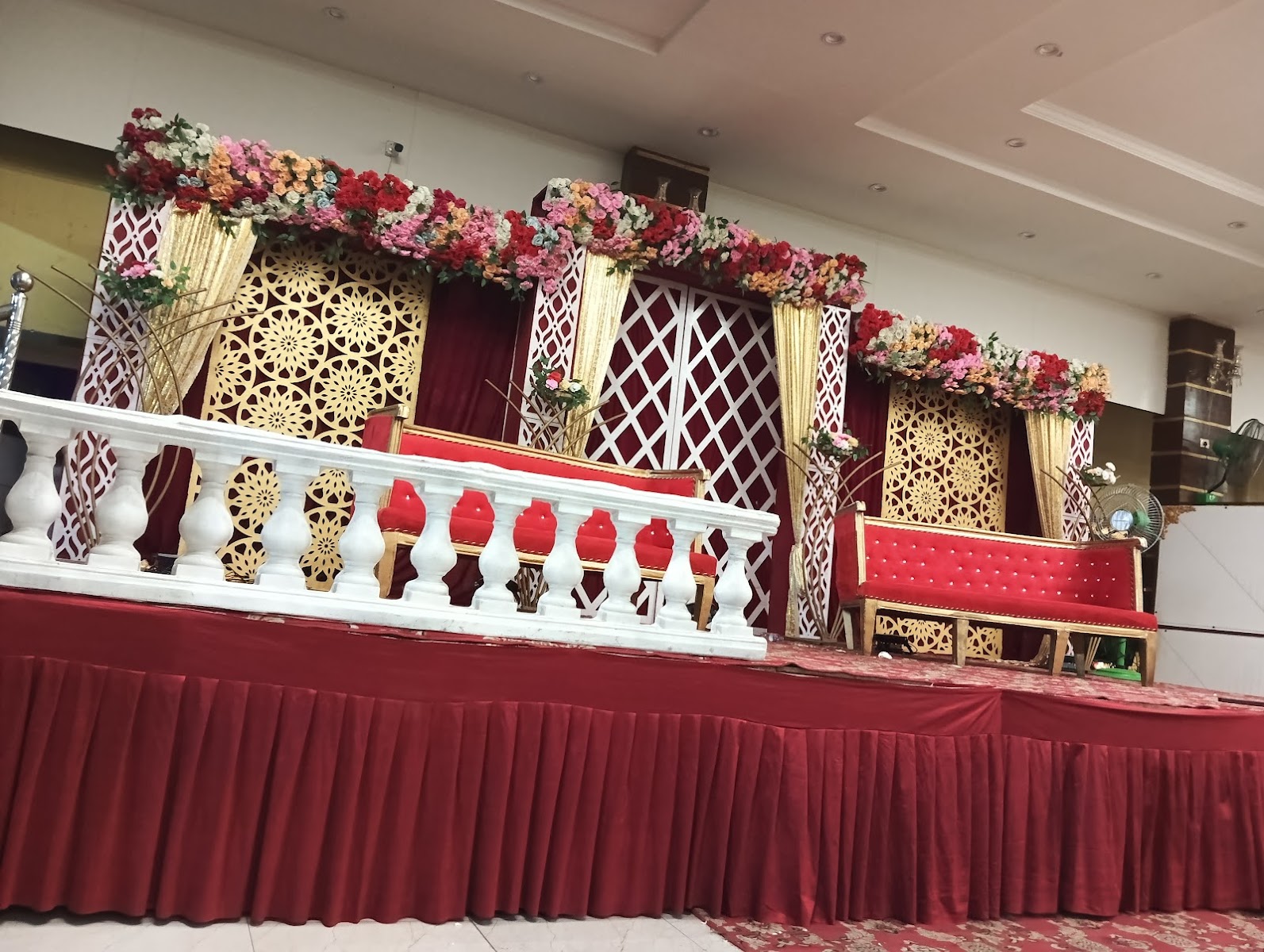 Mahin Function Hall — Banquet Hall in Hyderabad (on-site parking, in-house decoration, bar service available, 400–600 guest capacity)