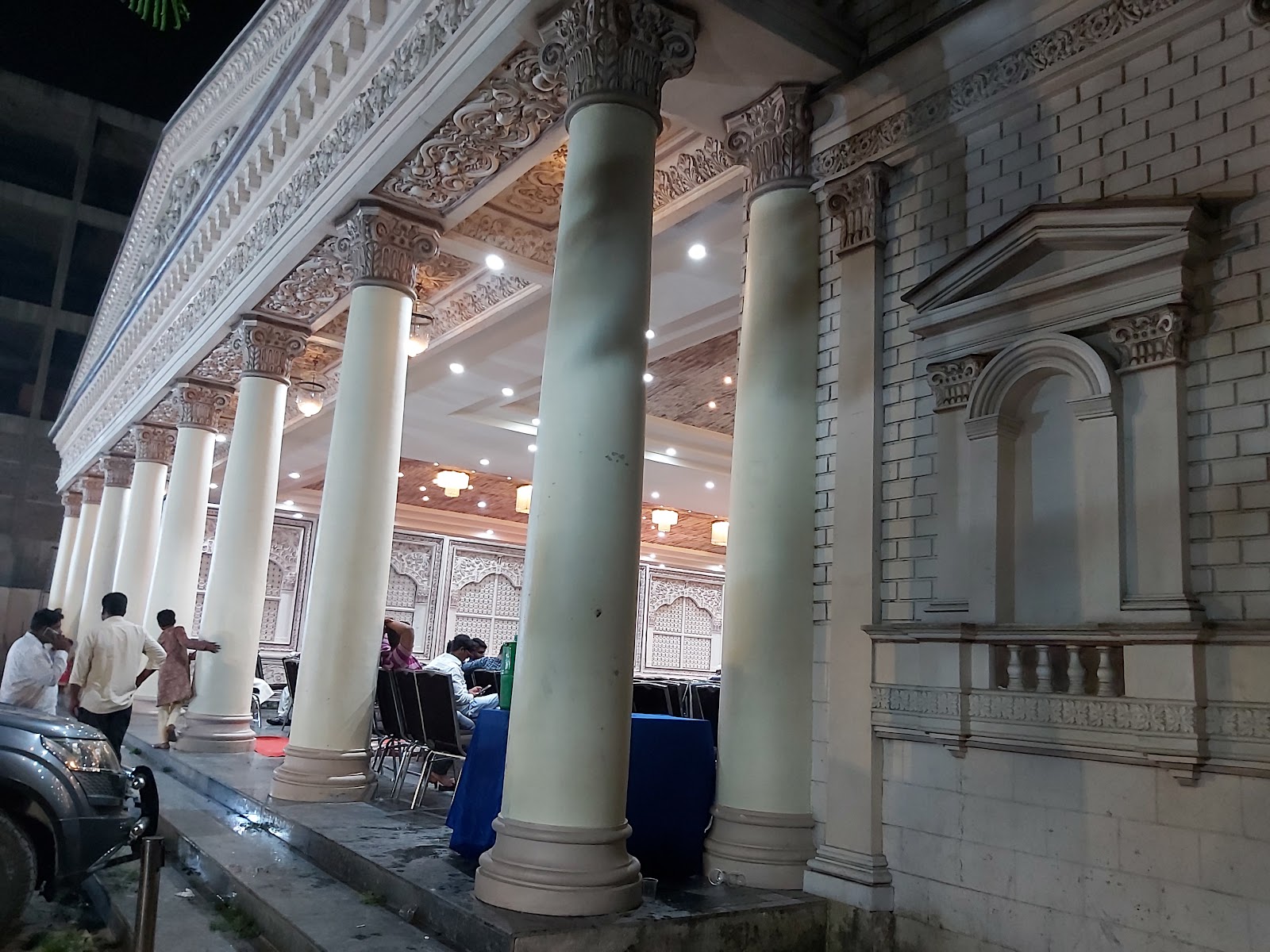 Lucky Palace — Banquet Hall in Attapur, Hyderabad (on-site parking, in-house decoration, bar service available, 500–750 guest capacity) — photo 4
