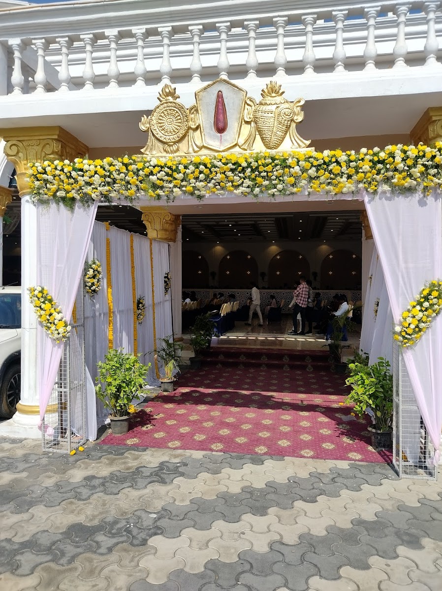 S.k. Garden Function Hall · Rajendra Nagar — Banquet Hall in Rajendra Nagar, Hyderabad (on-site parking, in-house decoration, bar service available, 600–900 guest capacity) — photo 2