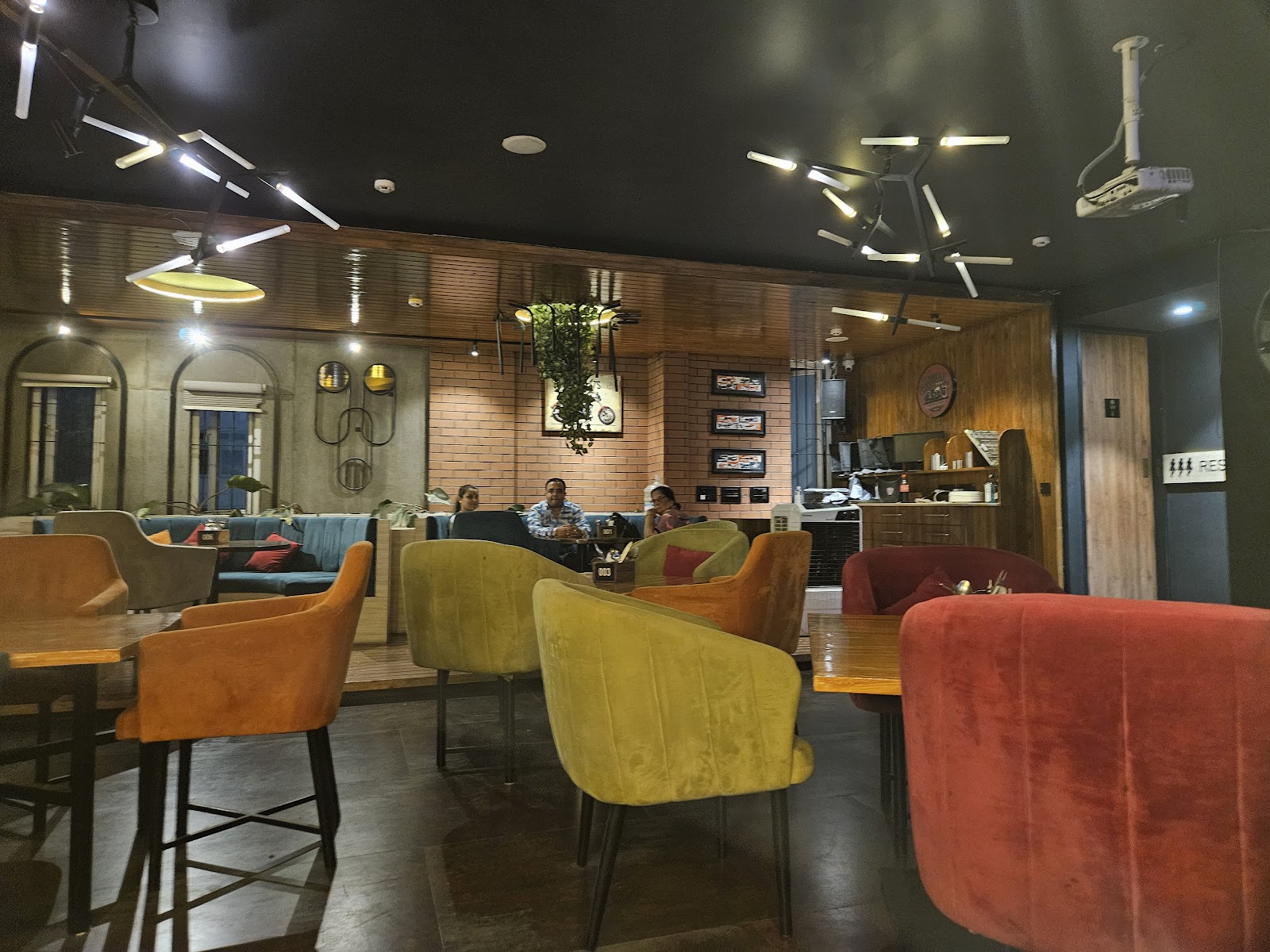 Drink N Dine — Banquet Hall in Rajarajeshwari Nagar, Bangalore (on-site parking, in-house decoration, DJ permitted, bar service available) — photo 3