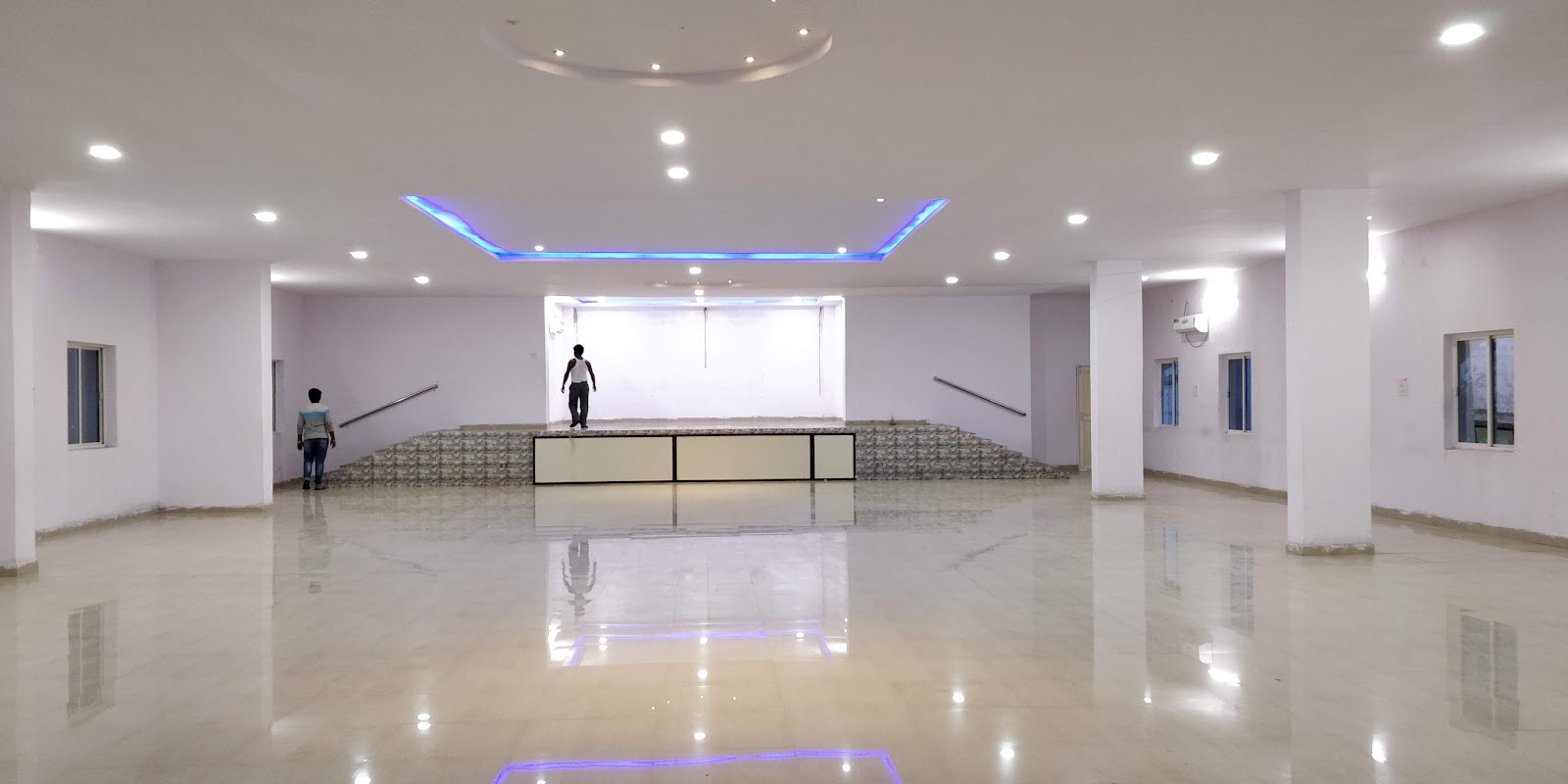 Sri Vasavi Function Hall — Banquet Hall in Patancheru, Hyderabad (on-site parking, in-house decoration, bar service available, 300–450 guest capacity) — photo 3