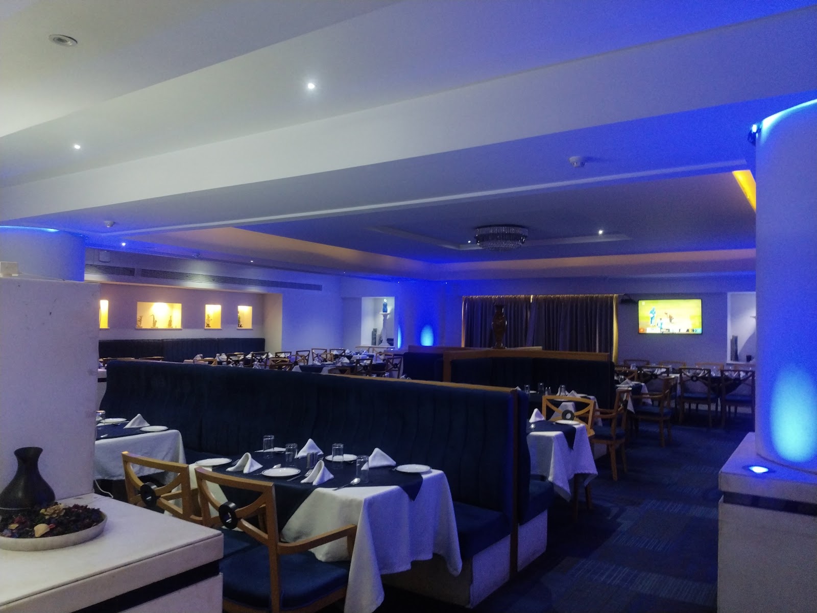 Blue Fox · Ameerpet — Banquet Hall in Ameerpet, Hyderabad (on-site parking, in-house decoration, bar service available, 250–400 guest capacity) — photo 3