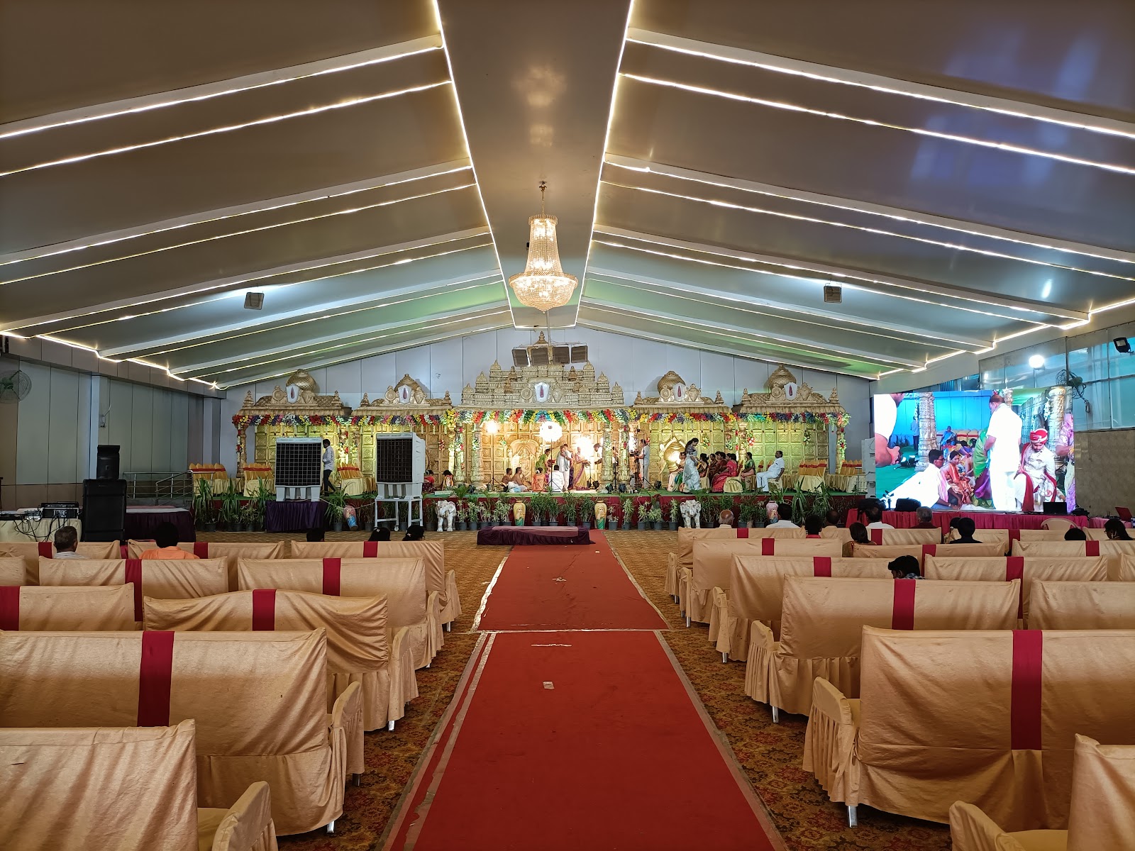 Sri Balaji Gardens · Champapet — Banquet Hall in Hyderabad (on-site parking, in-house decoration, DJ permitted, bar service available)