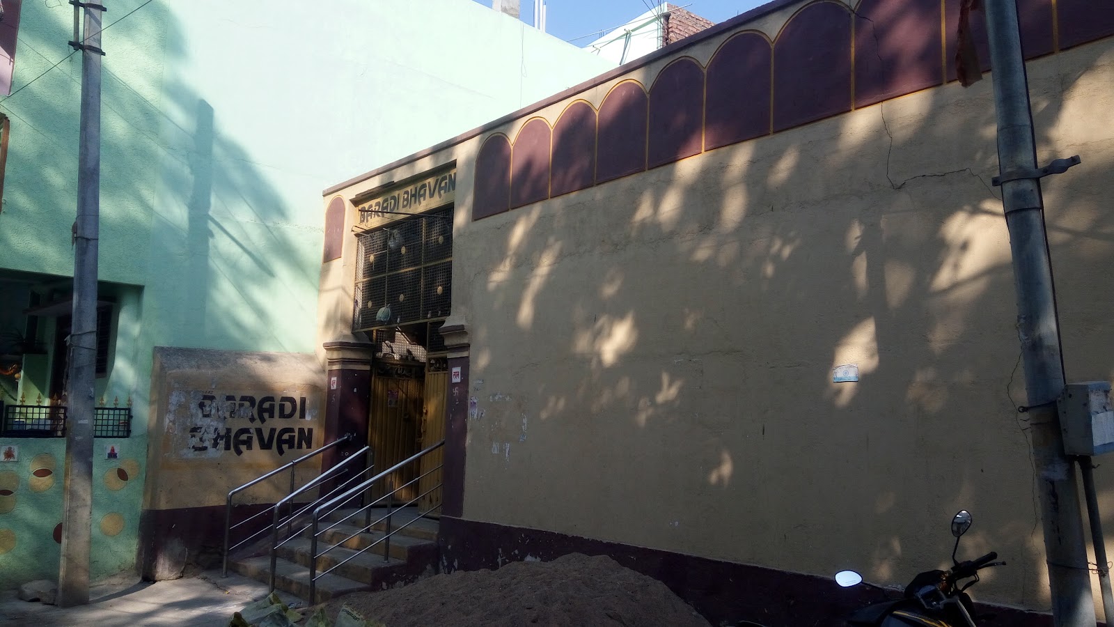 Baradi Bhavan — Banquet Hall in Karwan, Hyderabad (on-site parking, in-house decoration, bar service available, 100–150 guest capacity) — photo 2