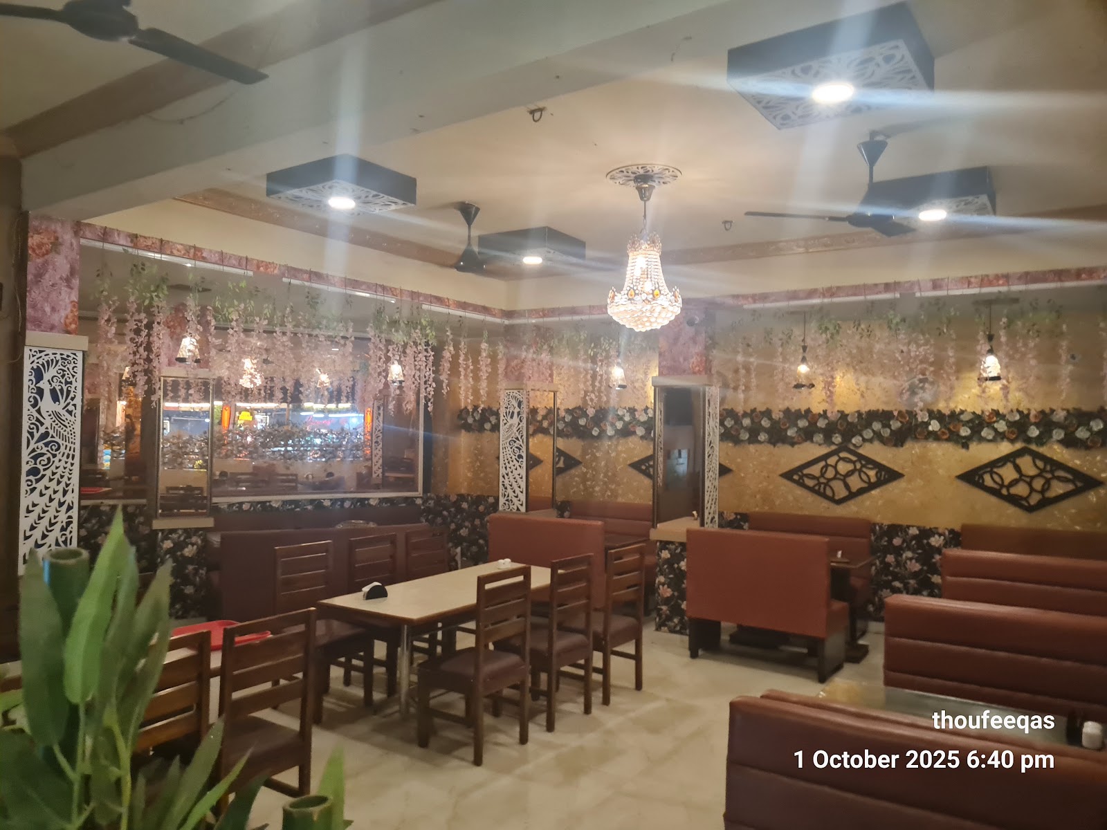 The Royal Palace Multi Cuisine Restaurant & Banquet Hall — Banquet Hall in Malakpet, Hyderabad (on-site parking, in-house decoration, outside catering allowed, bar service available) — photo 3