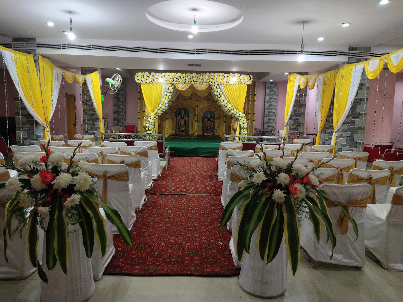 Sri Ganesh Conference Hall And Event Management — Banquet Hall in Vanasthalipuram, Hyderabad (on-site parking, in-house decoration, bar service available, 270–400 guest capacity) — photo 3