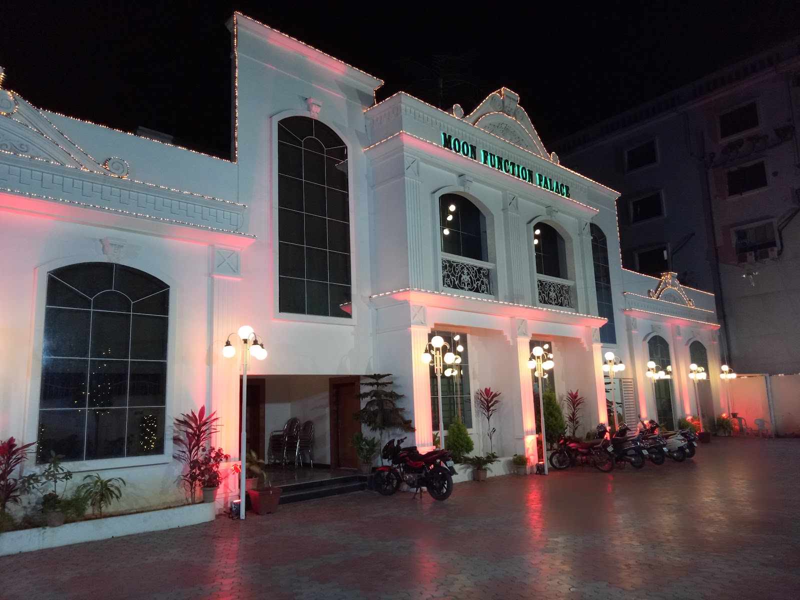 Moon Function Palace — Banquet Hall in Malakpet, Hyderabad (on-site parking, in-house decoration, bar service available, 500–750 guest capacity) — photo 2