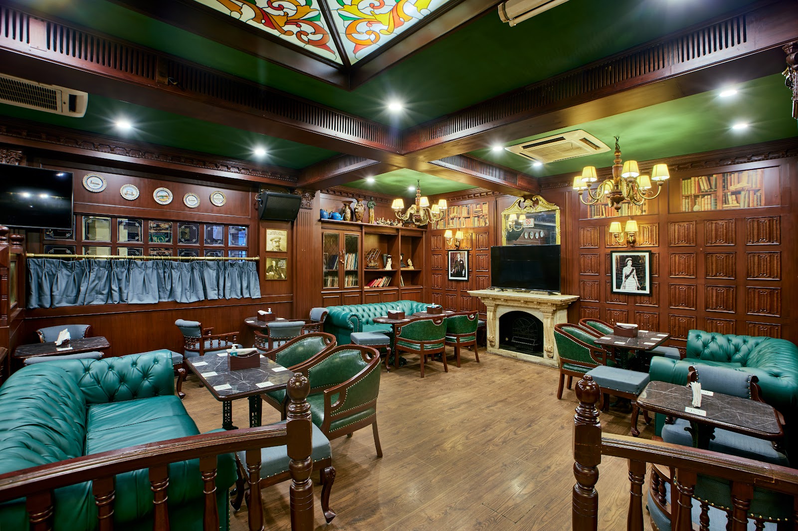 10 Downing Street · Begumpet — Banquet Hall in Begumpet, Hyderabad (on-site parking, in-house decoration, DJ permitted, bar service available)