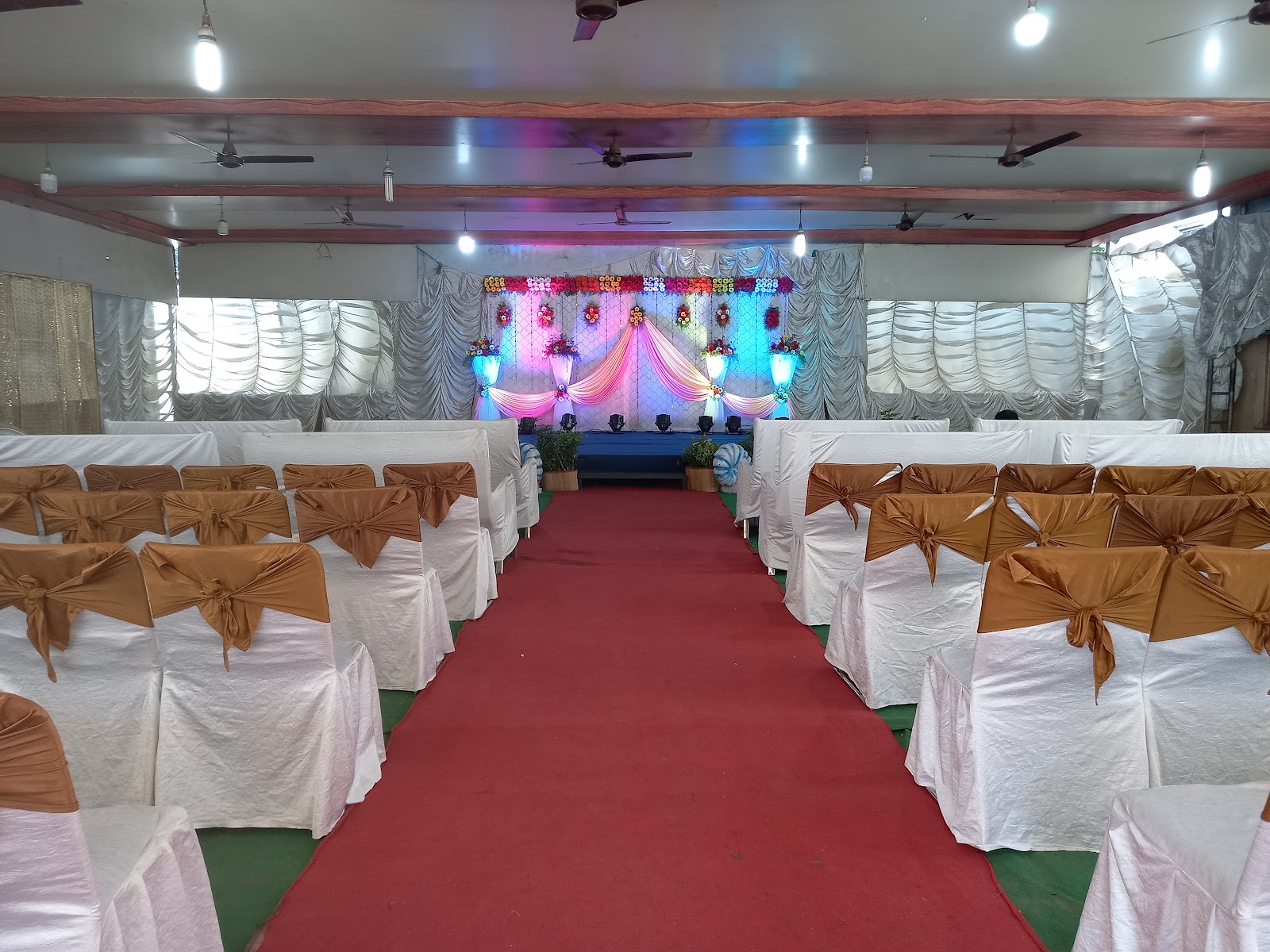 Function Villa — Banquet Hall in Hyderabad (on-site parking, in-house decoration, bar service available, 1000–1500 guest capacity)