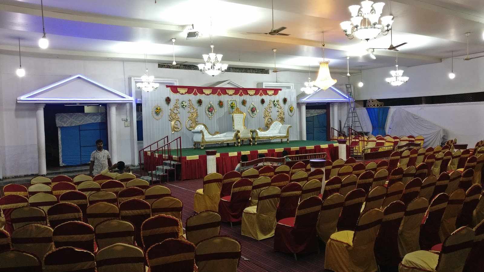 Bin Trif Function Hall — Banquet Hall in Falaknuma, Hyderabad (on-site parking, in-house decoration, bar service available, 500–750 guest capacity)