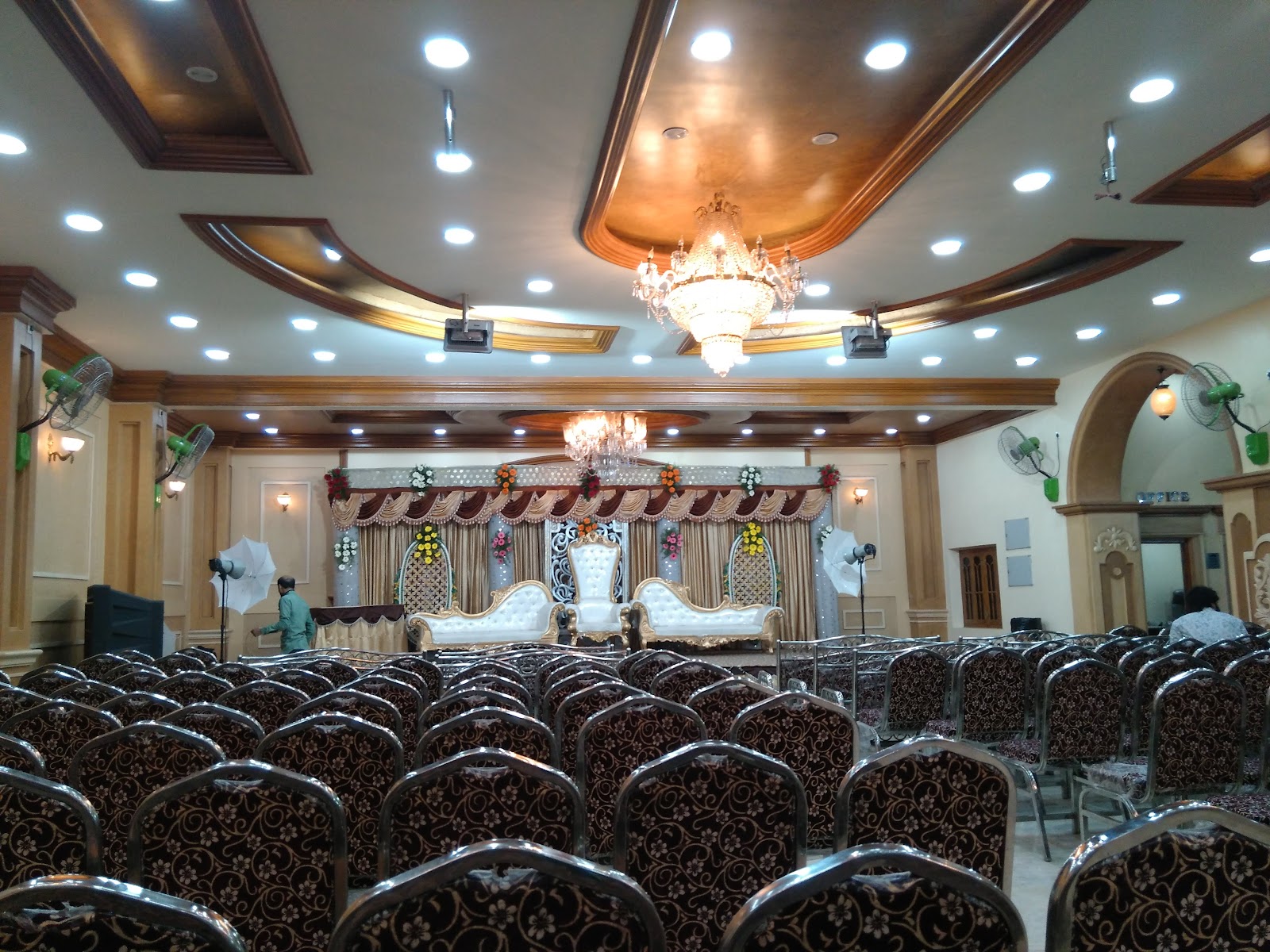 Crystal Palace Function Hall — Banquet Hall in Falaknuma, Hyderabad (on-site parking, in-house decoration, bar service available, 900–1350 guest capacity) — photo 2