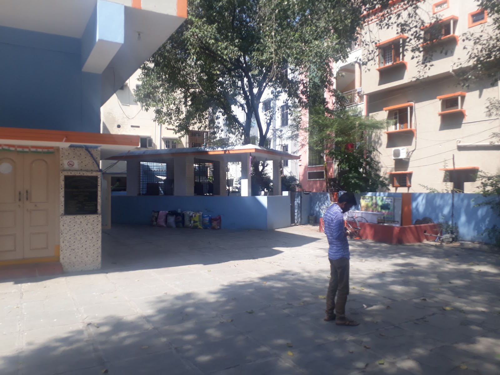 Alimineti Madhava Reddy Community Hall — Banquet Hall in Kothapet, Hyderabad (on-site parking, in-house decoration, DJ permitted, bar service available) — photo 4