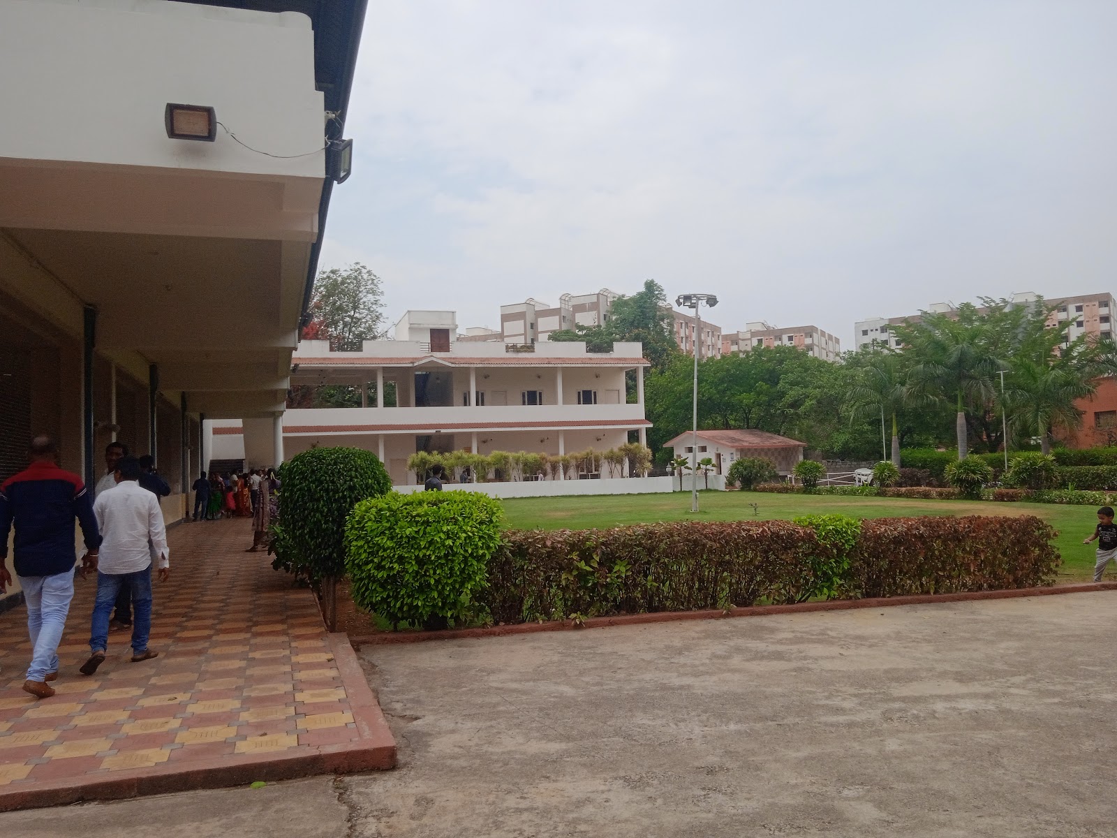 Ragi Convention Centre — Banquet Hall in Shamirpet, Hyderabad (on-site parking, in-house decoration, DJ permitted, bar service available) — photo 2