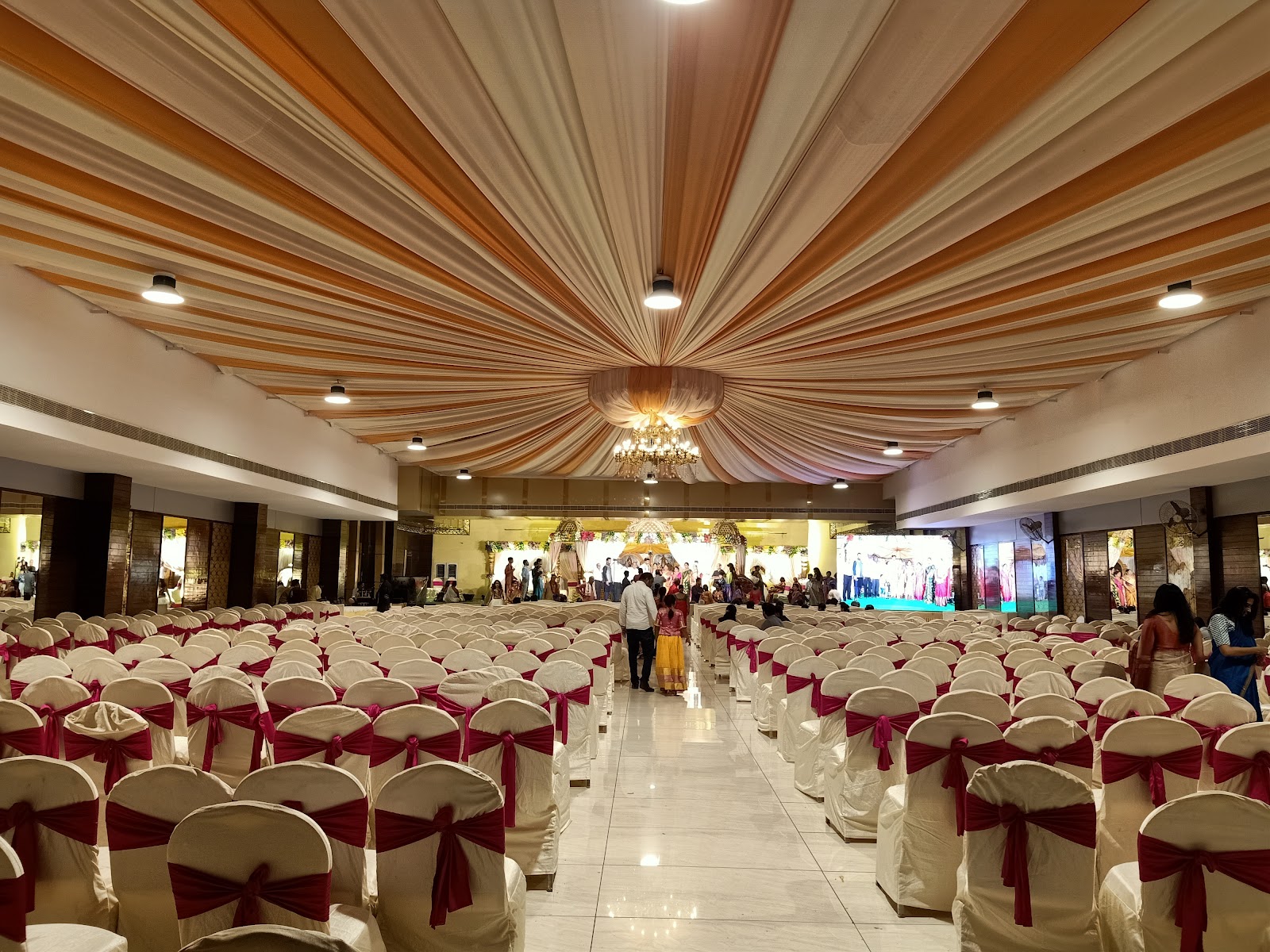 S.n.r Gardens — Banquet Hall in Hyderabad (on-site parking, in-house decoration, bar service available, 800–1200 guest capacity)
