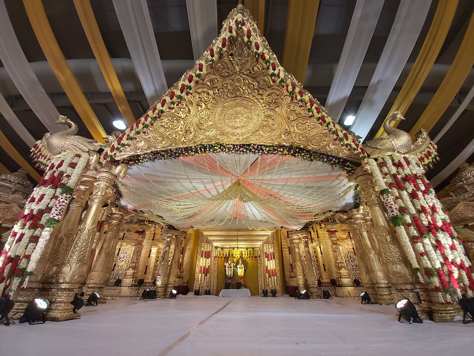 Auspacious Convention Centre — Banquet Hall in Kompally, Hyderabad (on-site parking, in-house decoration, DJ permitted, bar service available) — photo 2