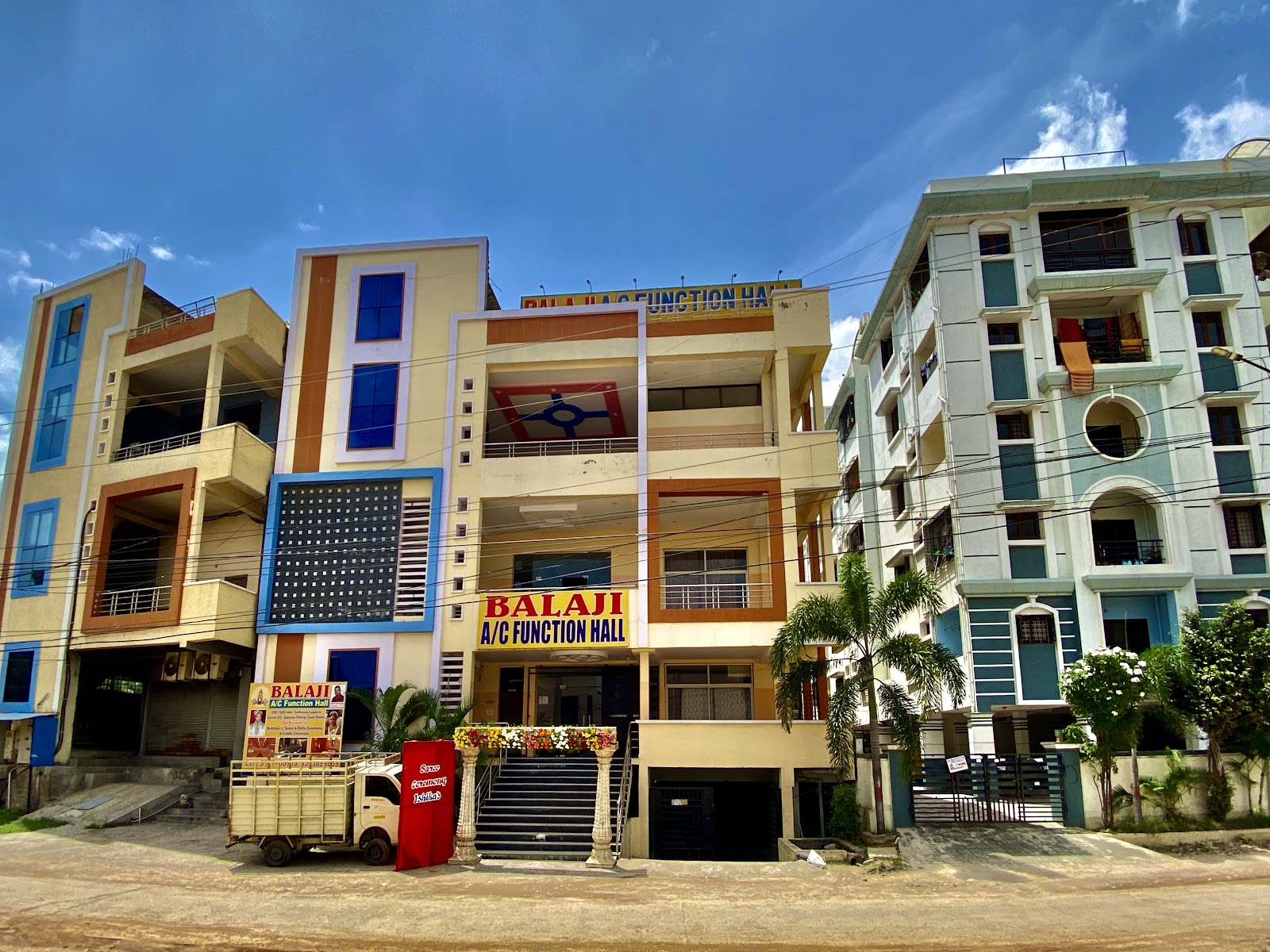 Balaji A/c Function Hall — Banquet Hall in Uppal, Hyderabad (on-site parking, in-house decoration, bar service available, 700–1050 guest capacity) — photo 3