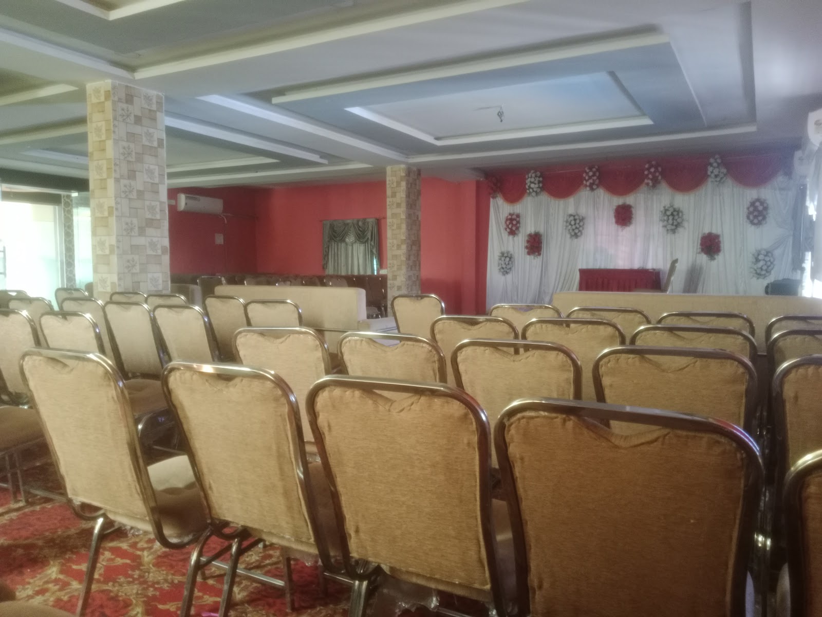 Ssv Function Hall — Banquet Hall in Hyderabad (on-site parking, in-house decoration, bar service available, 500–750 guest capacity)