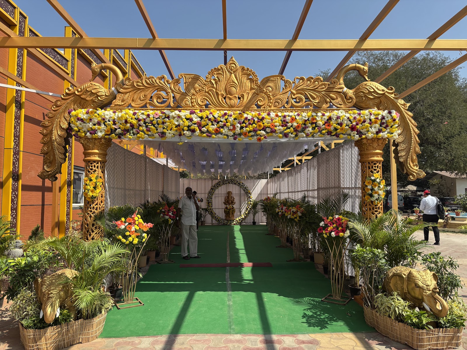 Brundavan Garden — Banquet Hall in Malkajgiri, Hyderabad (on-site parking, in-house decoration, DJ permitted, bar service available) — photo 3