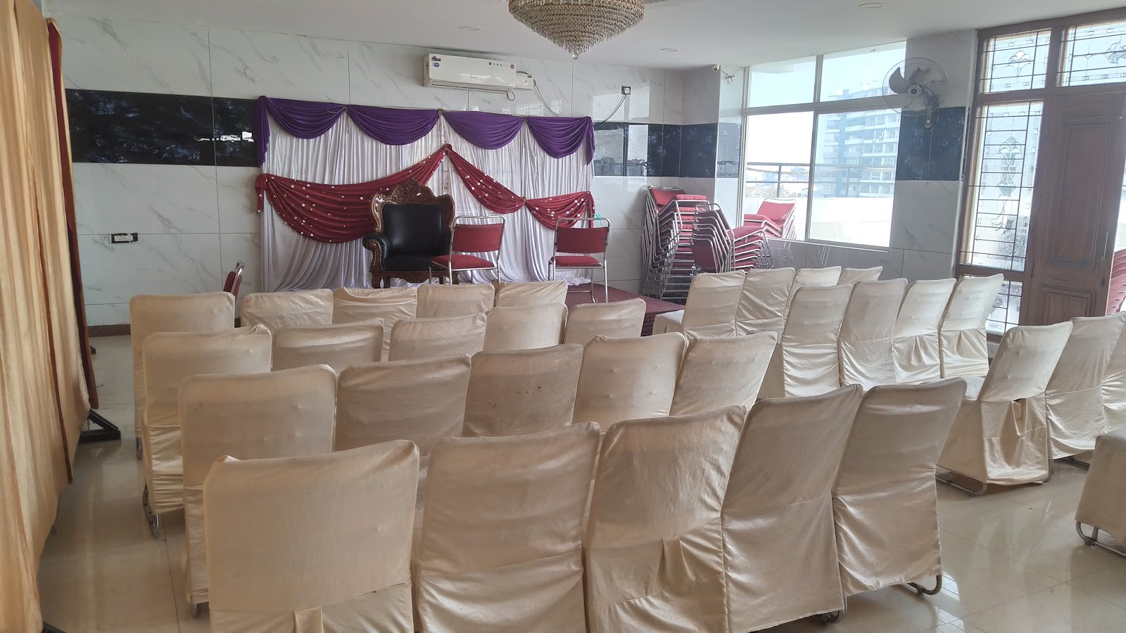 Mn Banquet Hall — Banquet Hall in Hyderabad (on-site parking, in-house decoration, bar service available, 145–250 guest capacity)