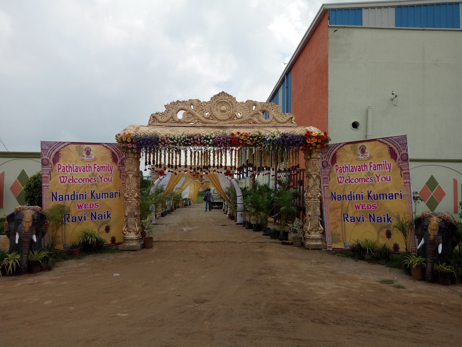 Sri Shiva Sai Garden And Function Hall — Banquet Hall in LB Nagar, Hyderabad (on-site parking, in-house decoration, bar service available, 0–3000 guest capacity) — photo 4