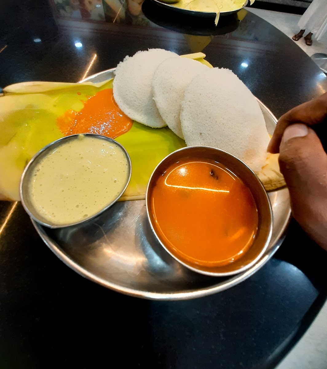 Hotel Sindhura Eastcourt — Banquet Hall in Karmanghat, Hyderabad (on-site parking, in-house decoration, bar service available, 350–550 guest capacity) — photo 2