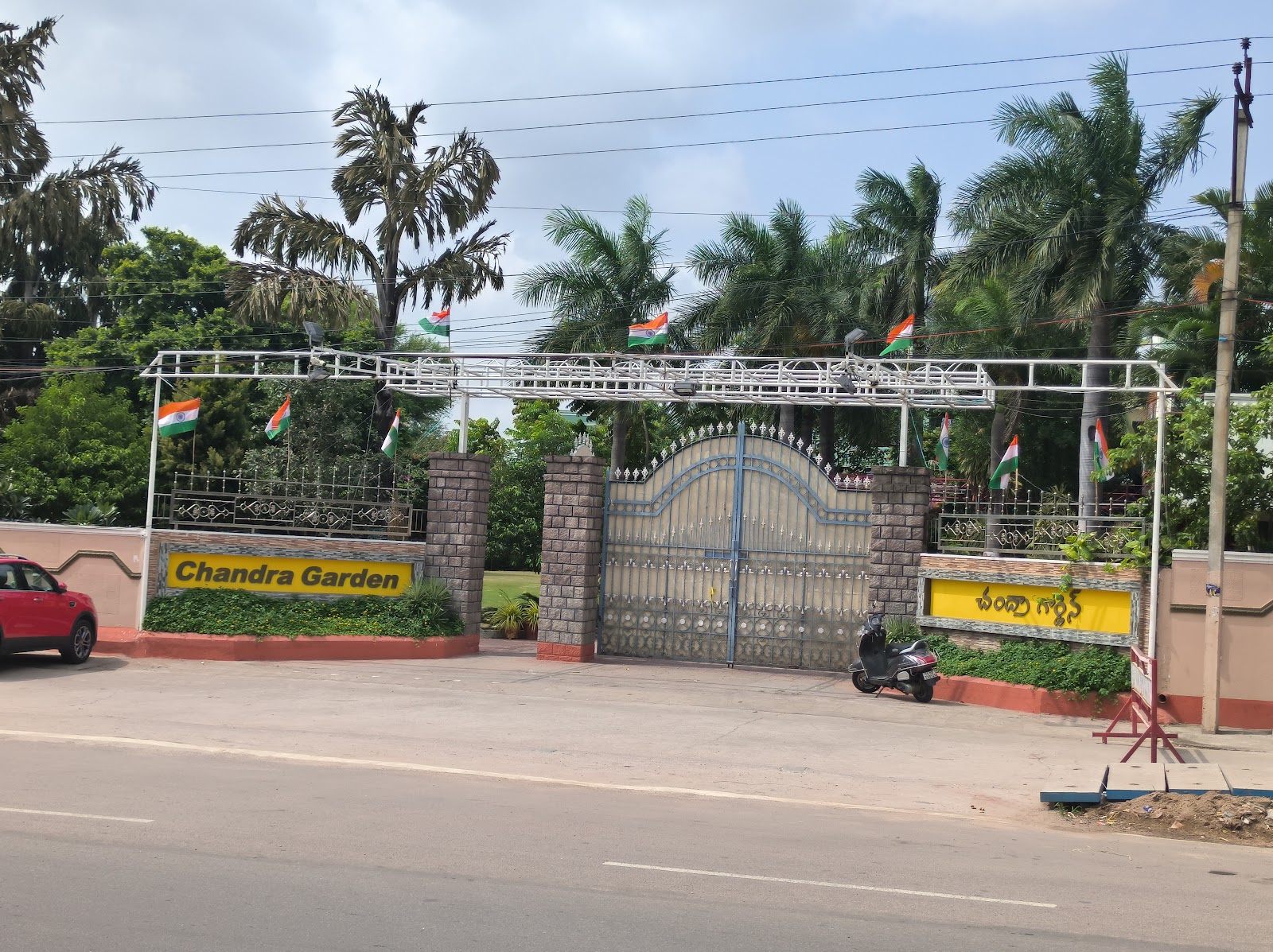 Sri Sumangali Gardens — Banquet Hall in Karmanghat, Hyderabad (on-site parking, in-house decoration, bar service available, 800–1200 guest capacity) — photo 3