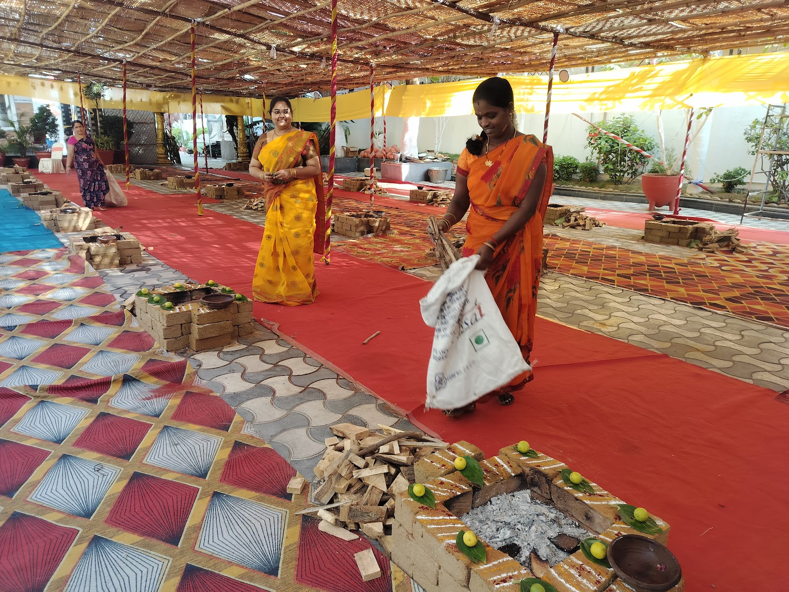 Sri Lakshmi Ac Convention Hall — Banquet Hall in Karmanghat, Hyderabad (on-site parking, in-house decoration, bar service available, 600–900 guest capacity) — photo 3