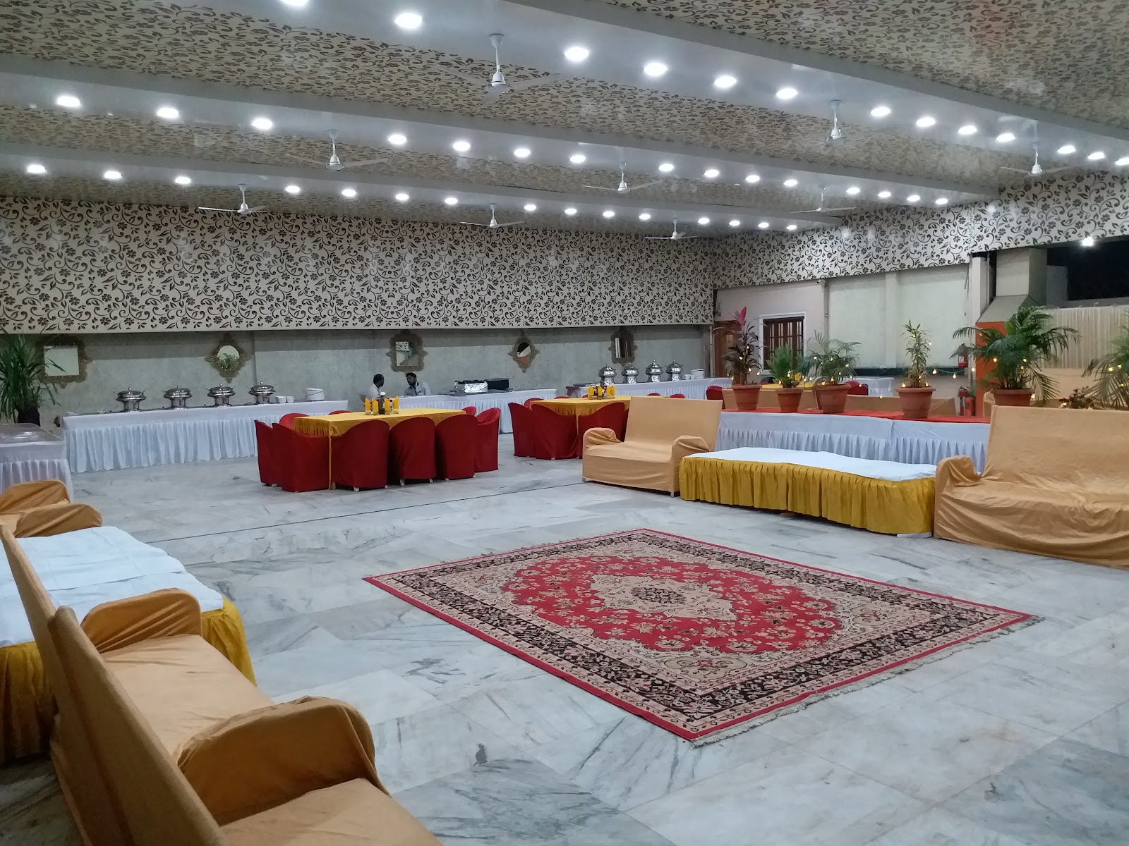 Bandhan Function Hall · Toli Chowki — Banquet Hall in Toli Chowki, Hyderabad (on-site parking, in-house decoration, bar service available, 300–400 guest capacity) — photo 3