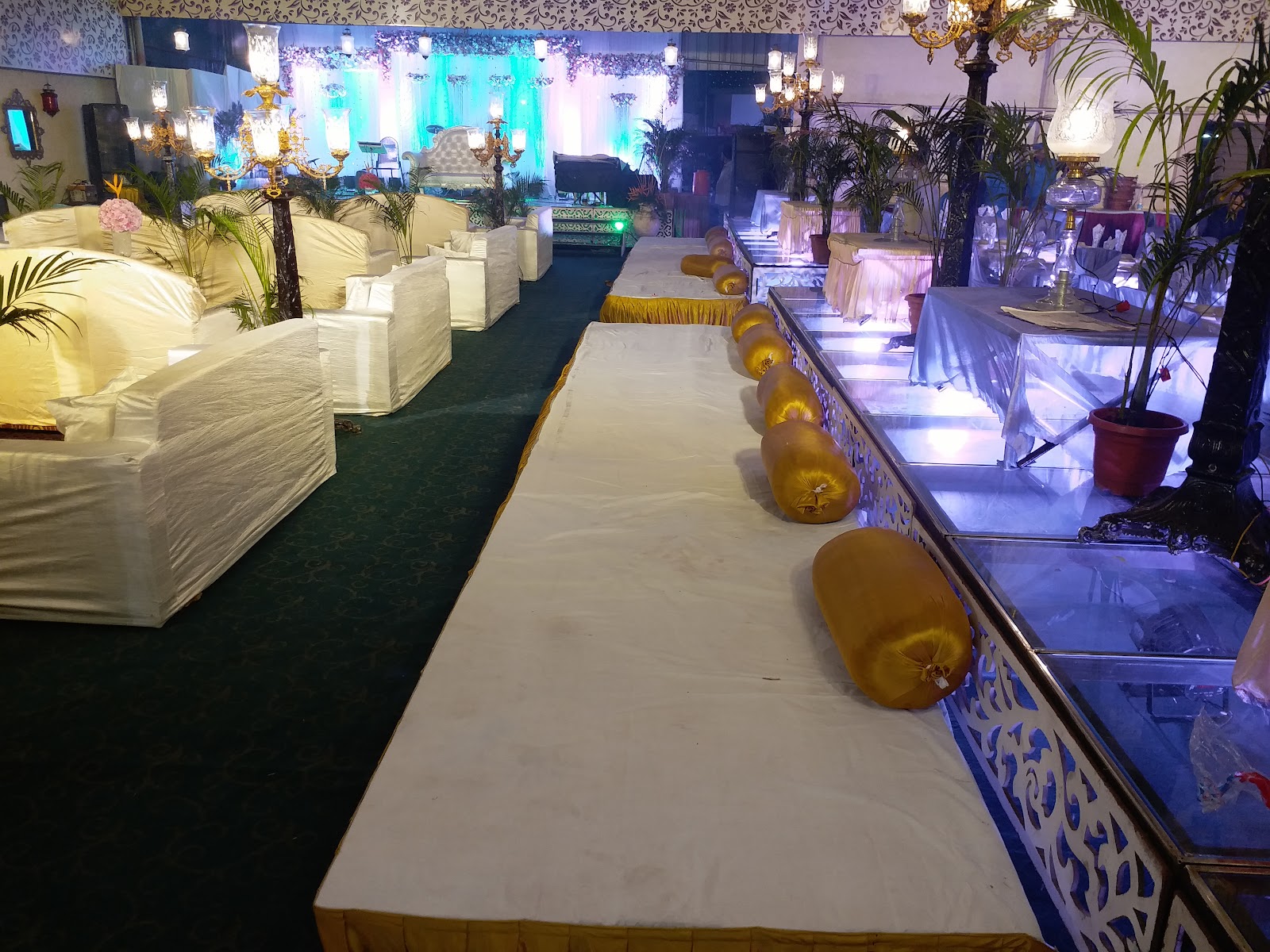 Bandhan Function Hall · Toli Chowki — Banquet Hall in Toli Chowki, Hyderabad (on-site parking, in-house decoration, bar service available, 300–400 guest capacity) — photo 4