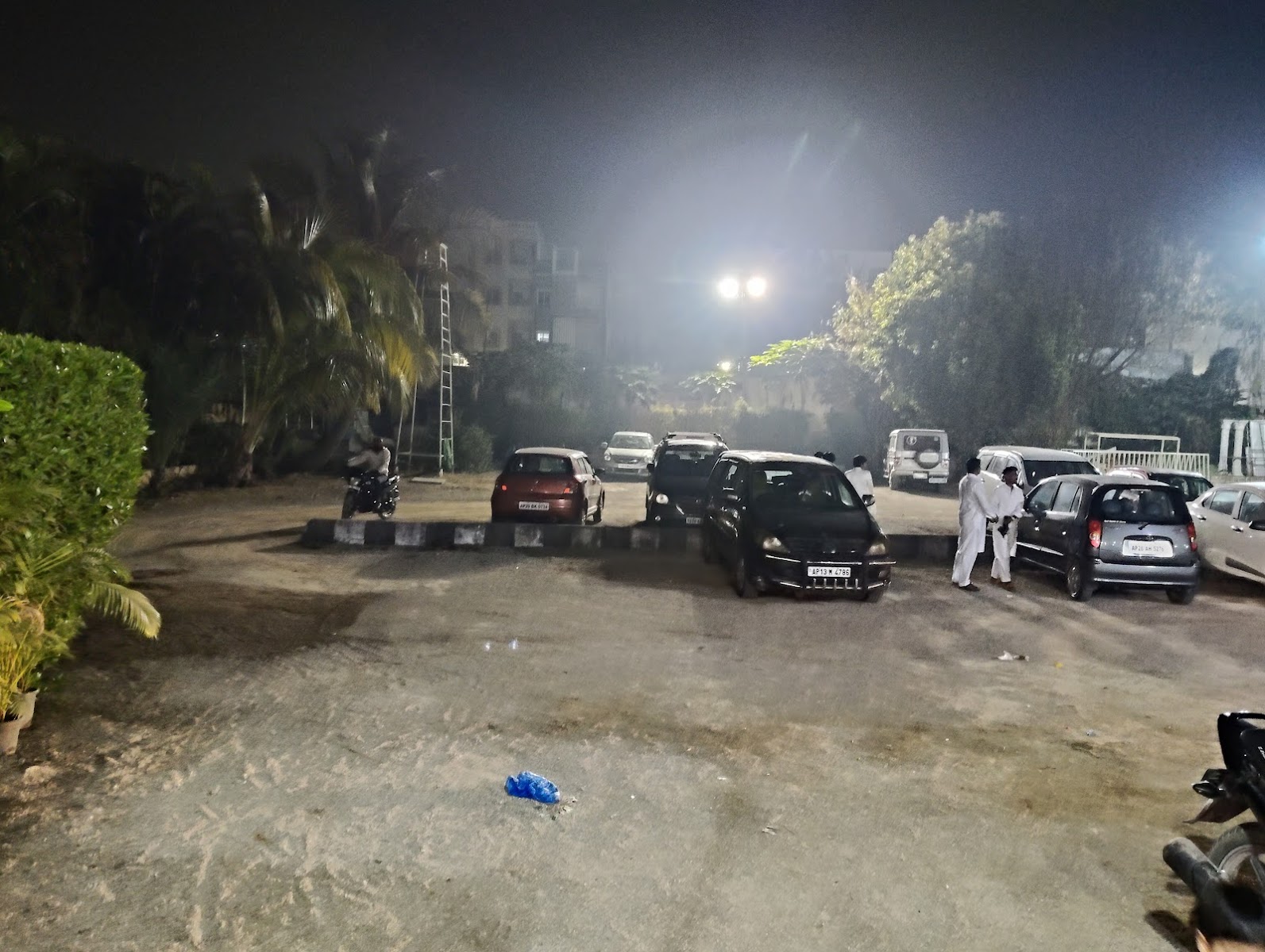 Y N R Gardens — Banquet Hall in Shamshabad, Hyderabad (on-site parking, in-house decoration, bar service available, 1000–1500 guest capacity) — photo 4