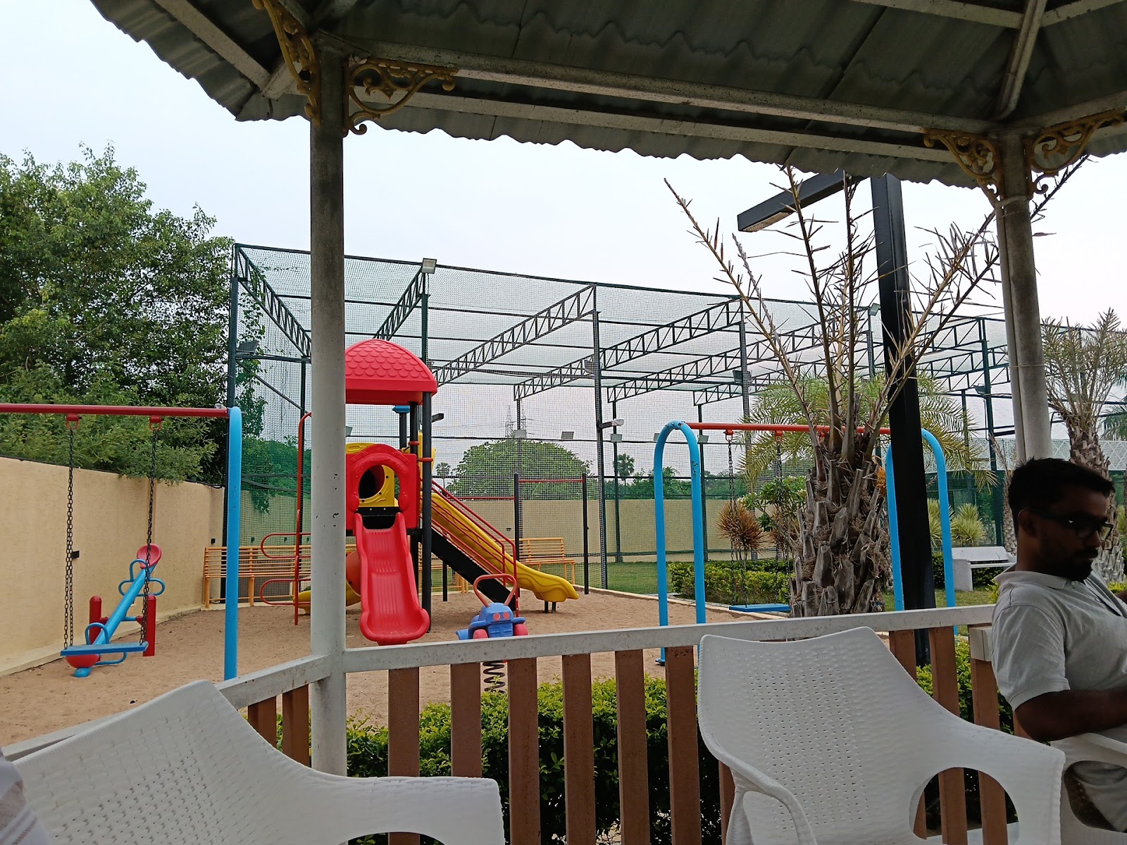 Ms Farmhouse — Farm House in Hyderabad (on-site parking, in-house decoration, bar service available, 4.0★ rated)
