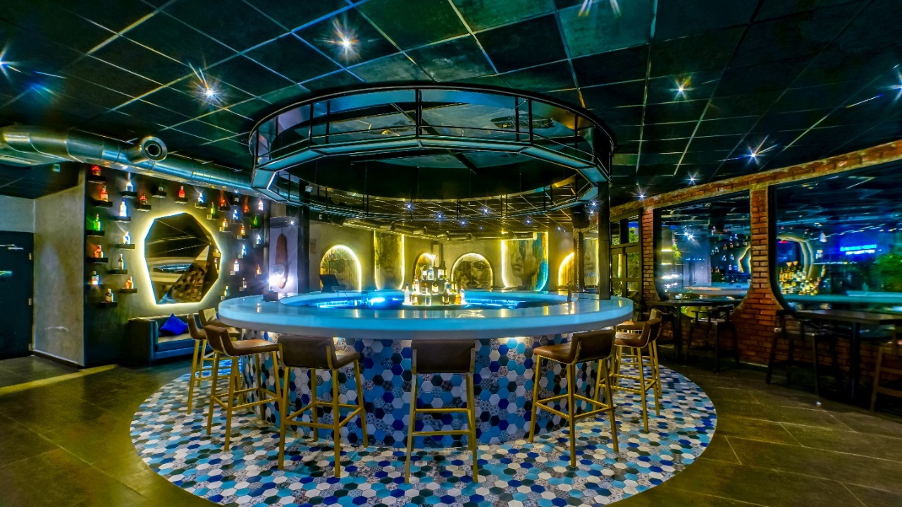 Elsewhere Lounge & Kitchen — Pub/Bar in Gachibowli, Hyderabad (on-site parking, in-house decoration, DJ permitted, bar service available)