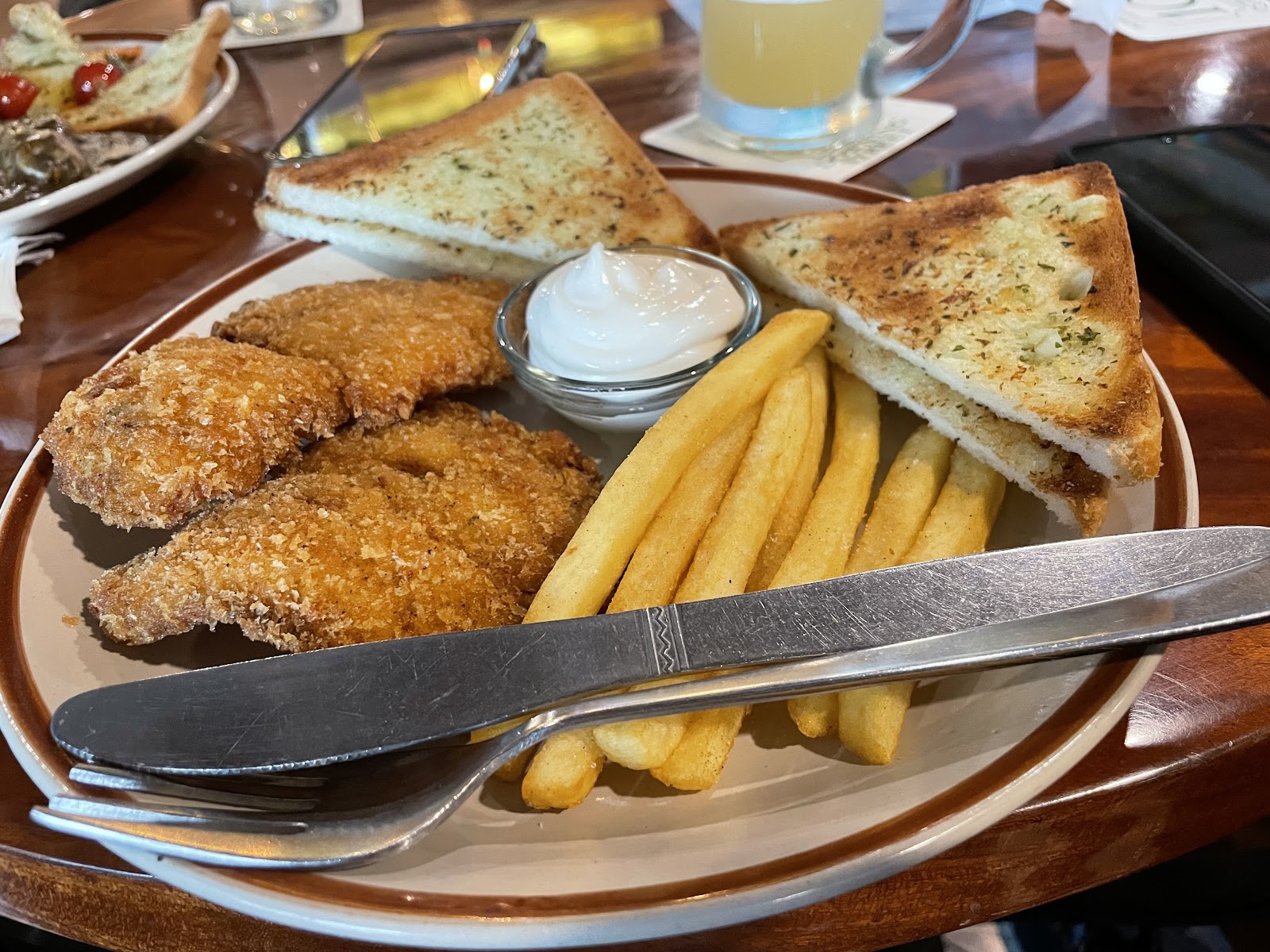 10 Downing Street · Gachibowli — Banquet Hall in Gachibowli, Hyderabad (on-site parking, in-house decoration, DJ permitted, bar service available) — photo 2