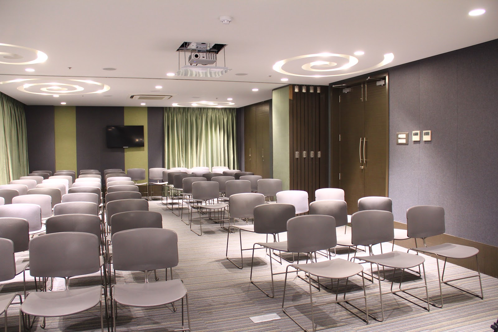 The Lime Boutique Suites — Banquet Hall in Gachibowli, Hyderabad (on-site parking, in-house decoration, outside catering allowed, bar service available) — photo 4