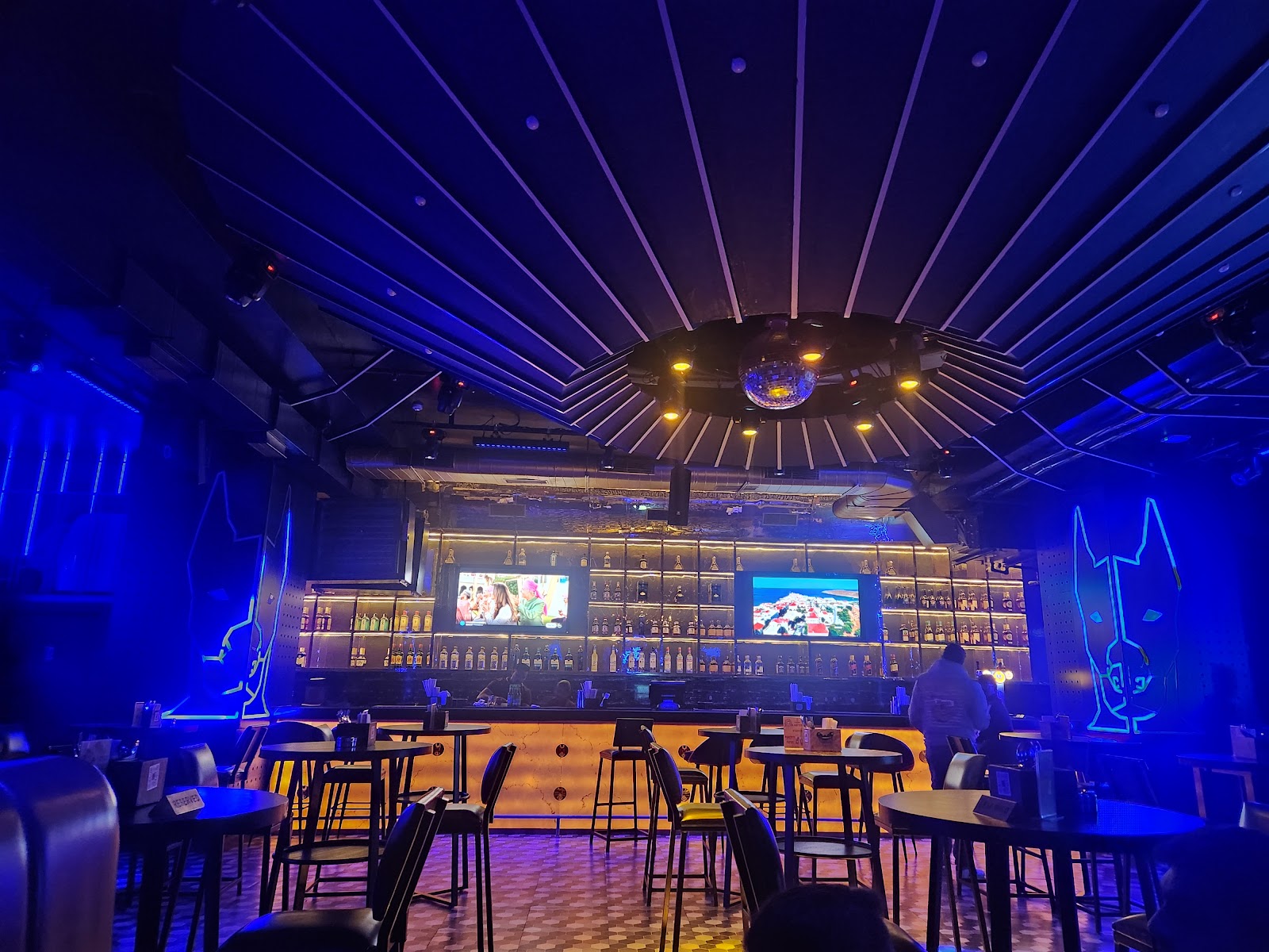 Club Rogue — Banquet Hall in Gachibowli, Hyderabad (on-site parking, in-house decoration, DJ permitted, bar service available) — photo 3