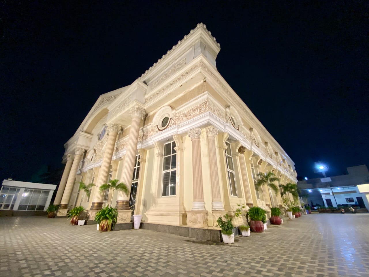 Grace Palace — Banquet Hall in Chandrayangutta, Hyderabad (on-site parking, in-house decoration, bar service available, 1400–2100 guest capacity) — photo 3