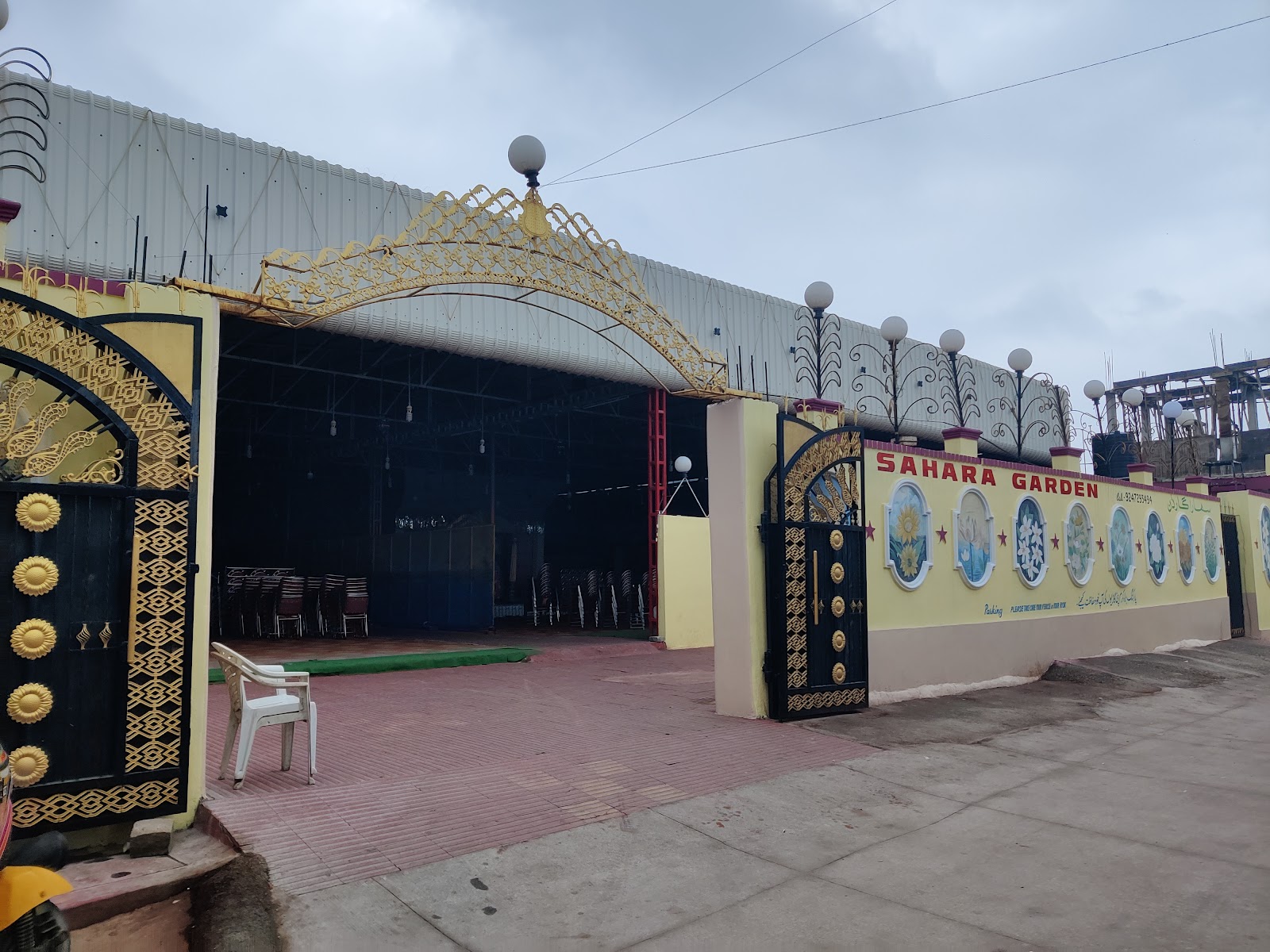 Sahara Garden Function Hall — Banquet Hall in Chandrayangutta, Hyderabad (on-site parking, in-house decoration, bar service available, 1000–1500 guest capacity) — photo 4