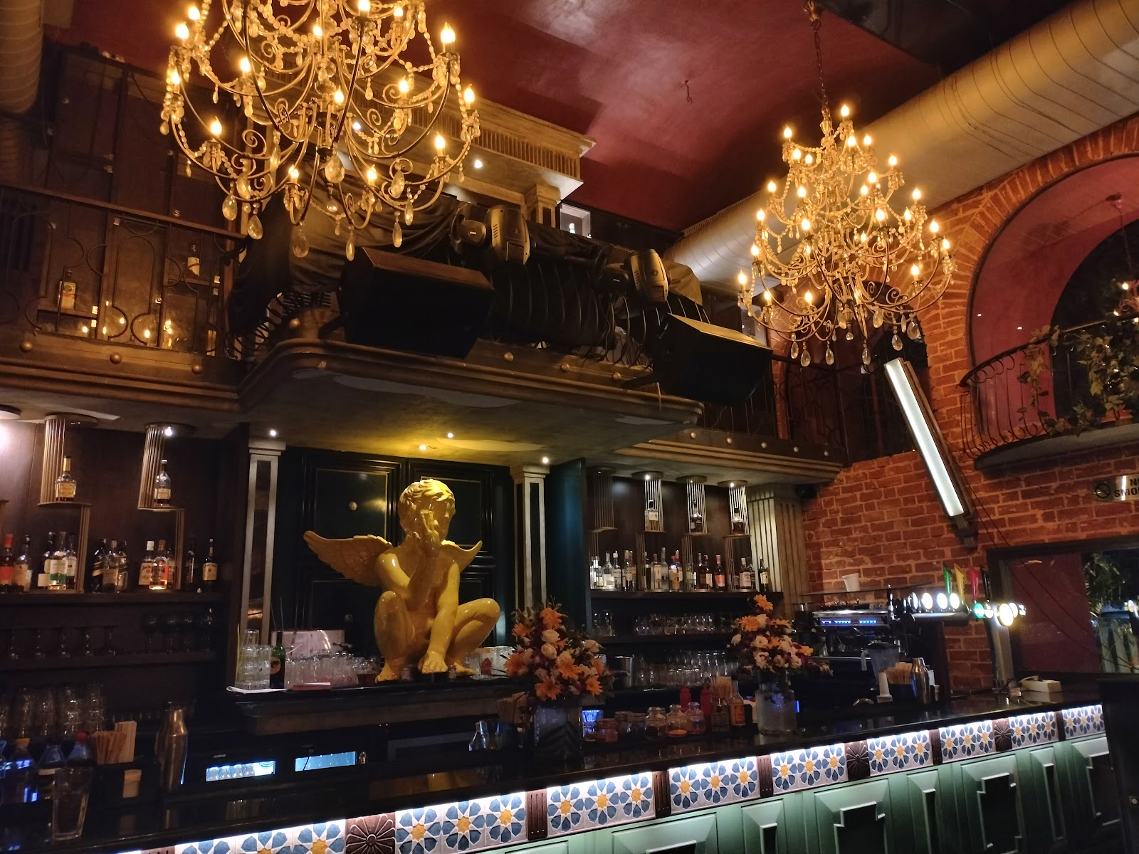 Suzy Q — Banquet Hall in Cunningham Road, Bangalore (on-site parking, in-house decoration, DJ permitted, bar service available) — photo 3