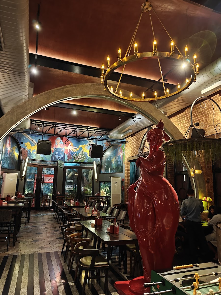 Suzy Q — Banquet Hall in Cunningham Road, Bangalore (on-site parking, in-house decoration, DJ permitted, bar service available) — photo 4